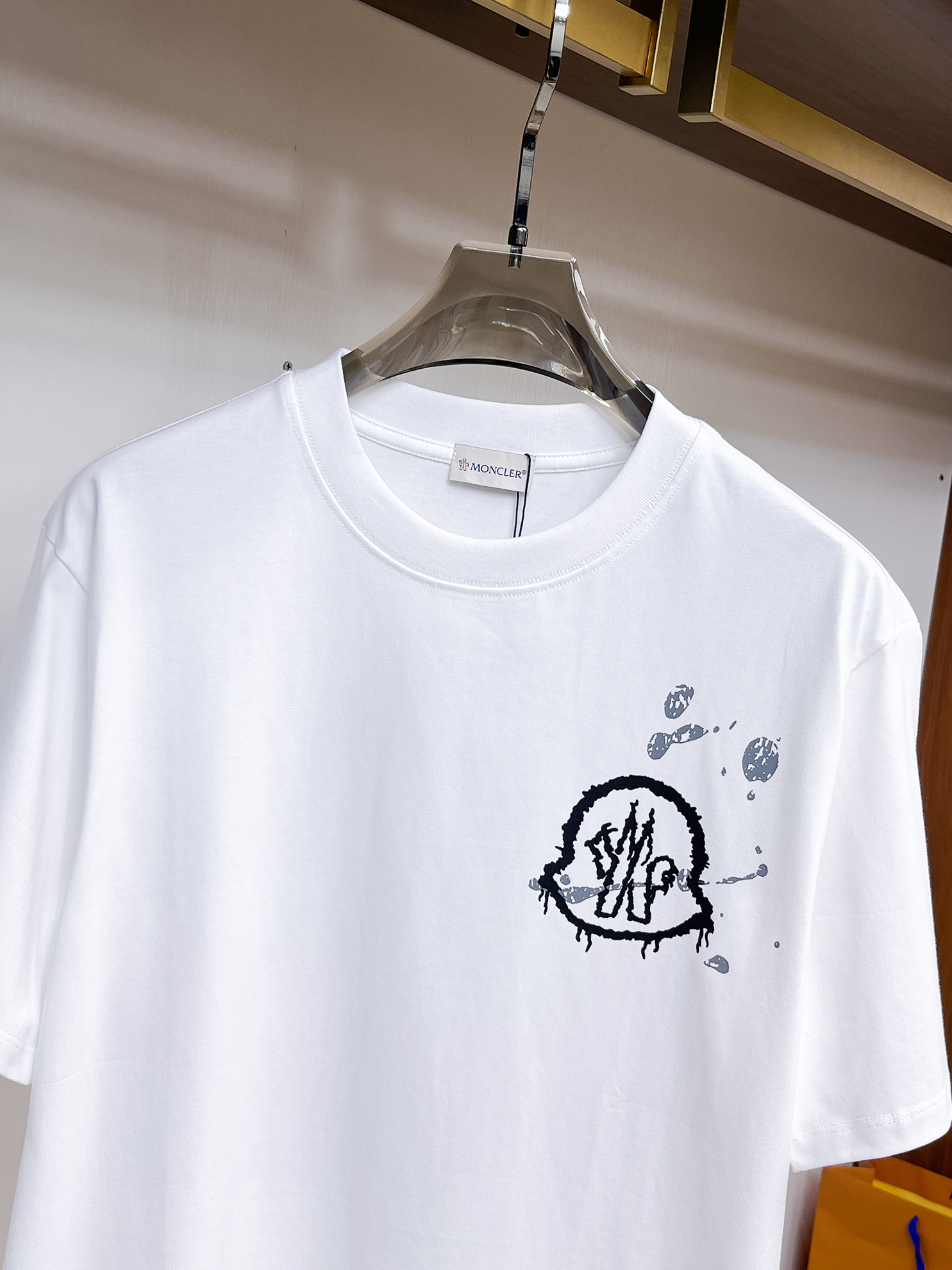 short sleeves