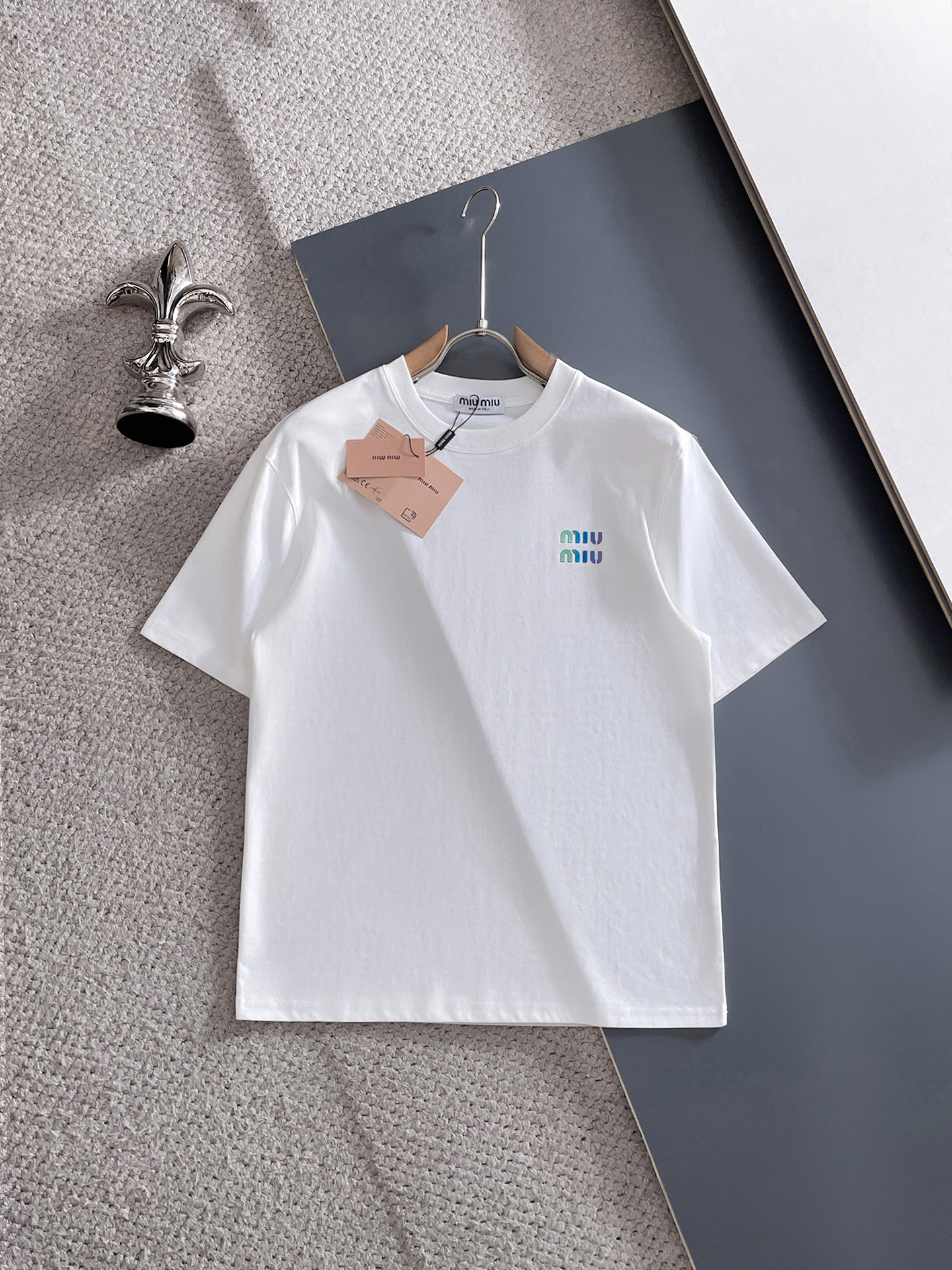 short sleeves