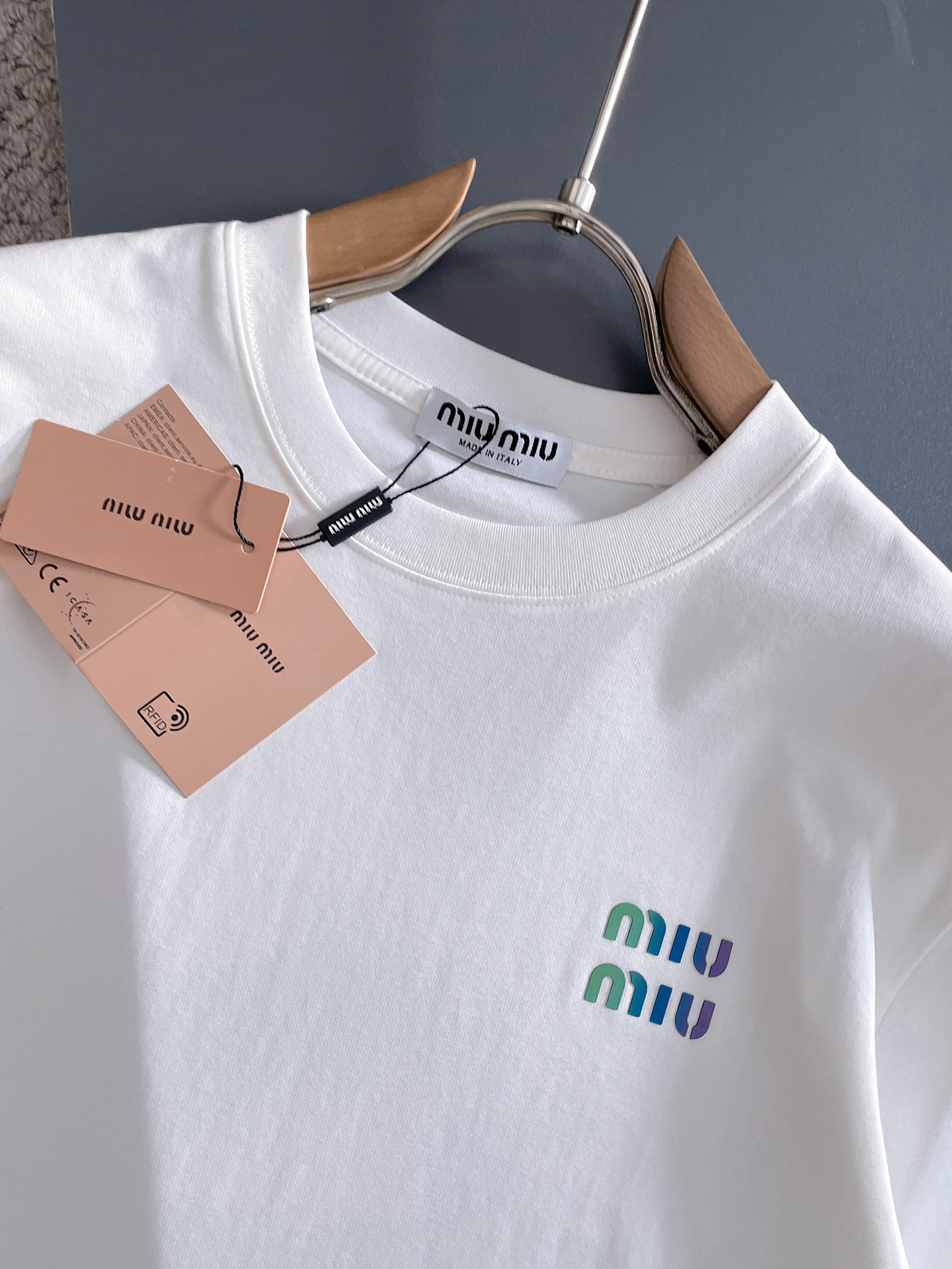 short sleeves