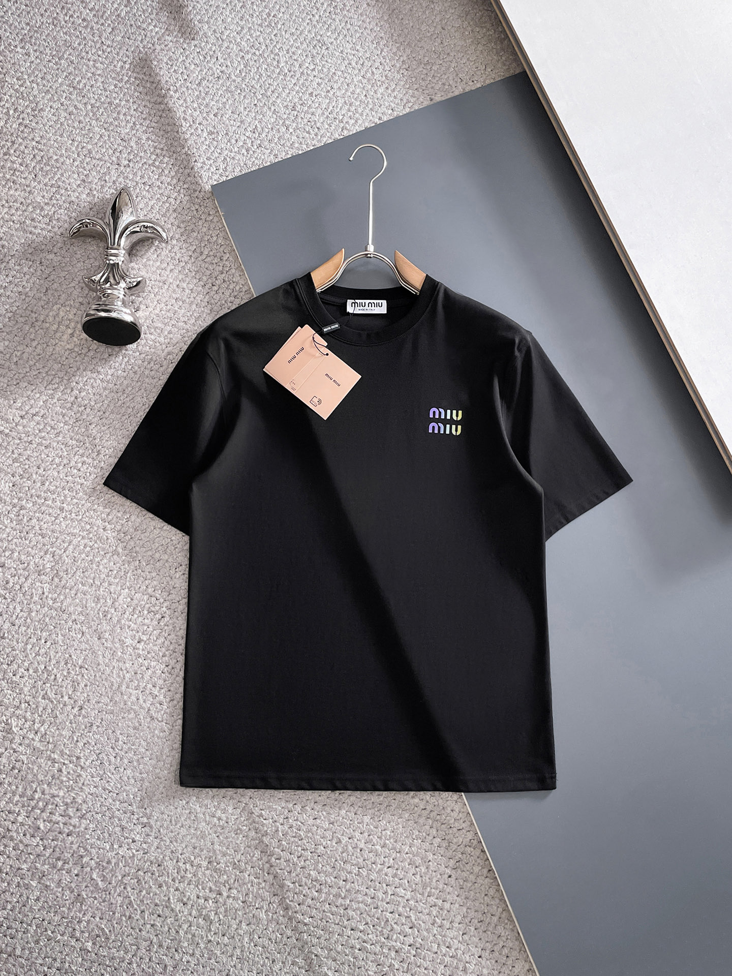 short sleeves