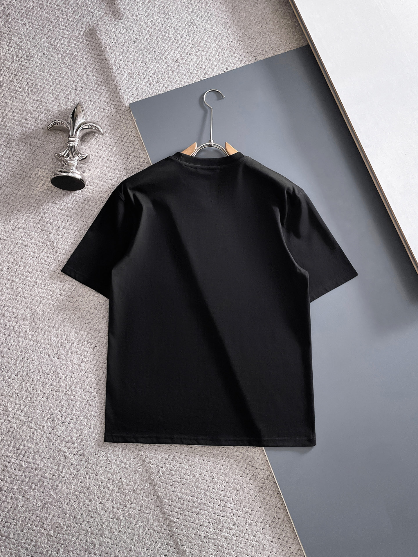 short sleeves
