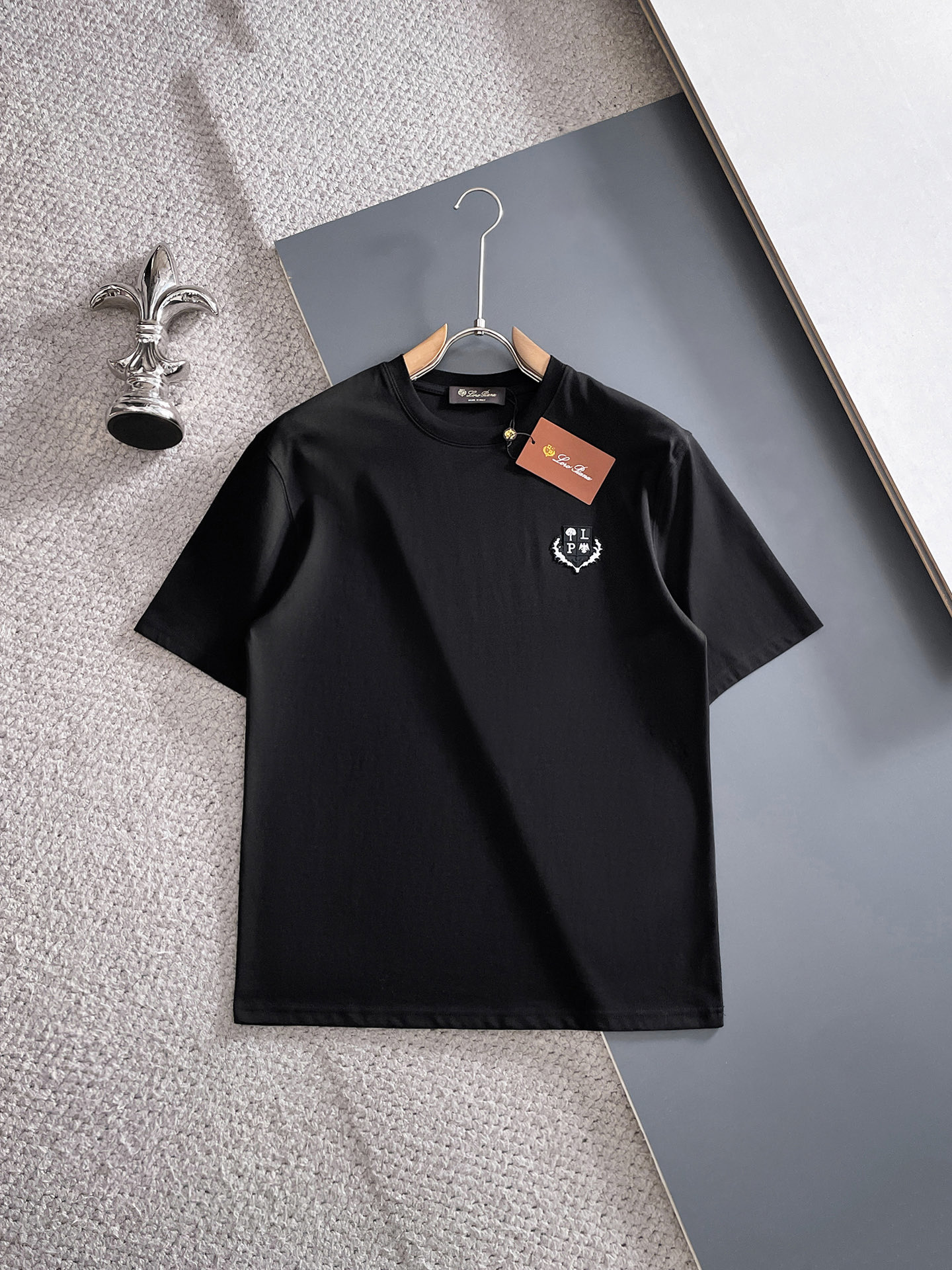 short sleeves