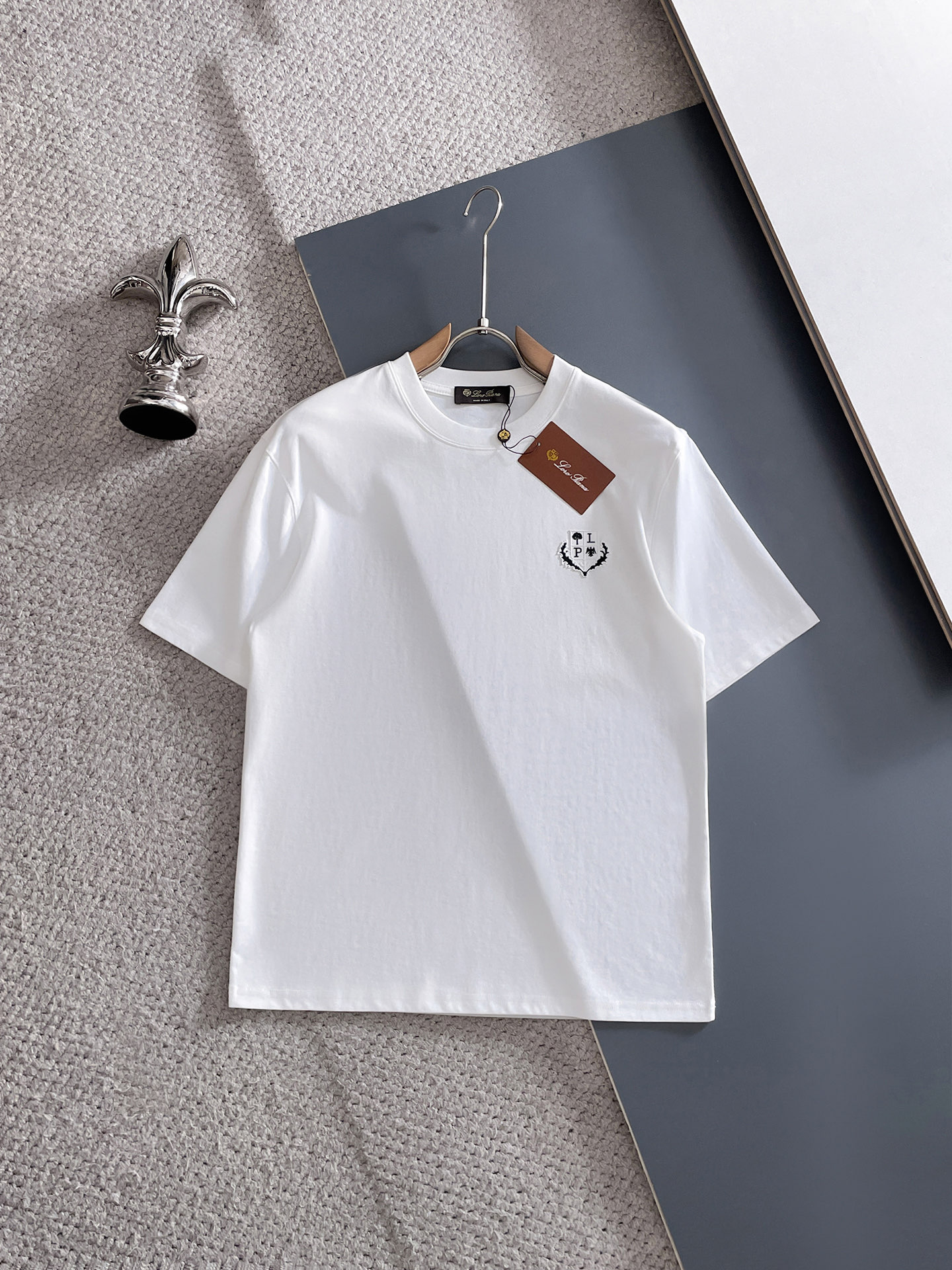 short sleeves