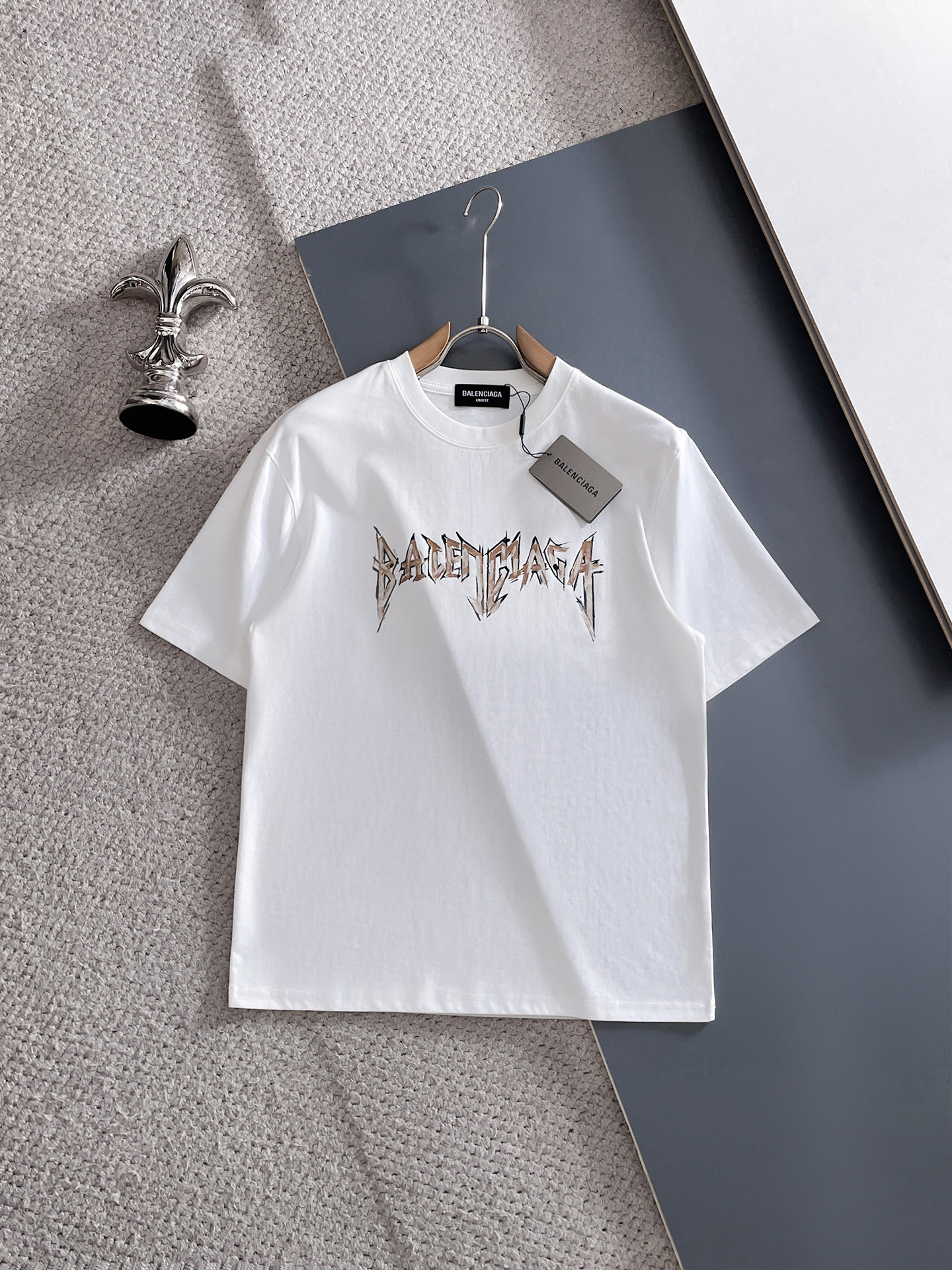 short sleeves
