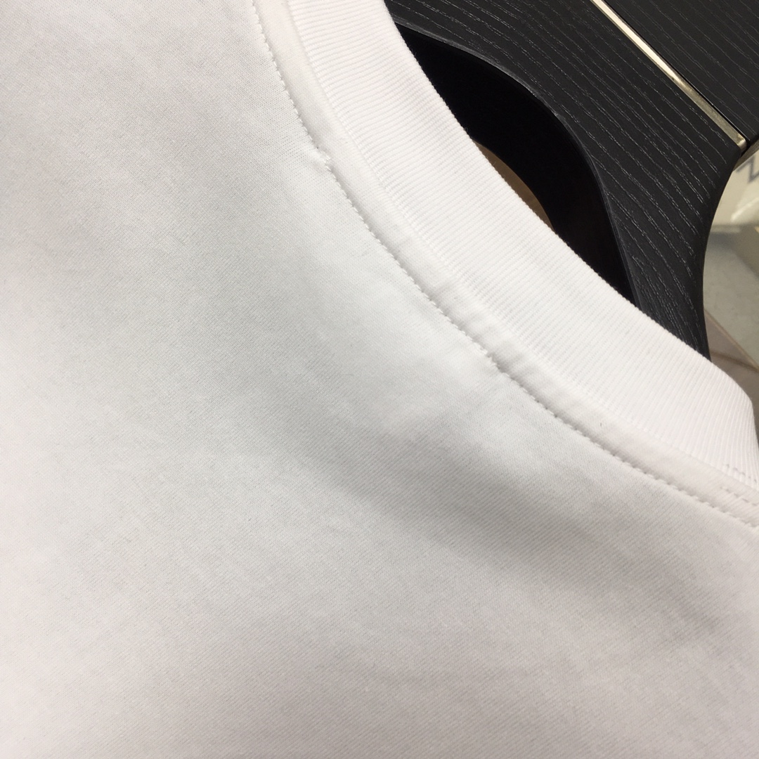 short sleeves