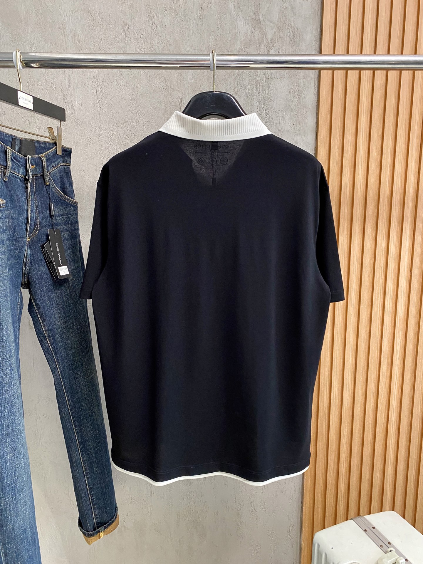 short sleeves