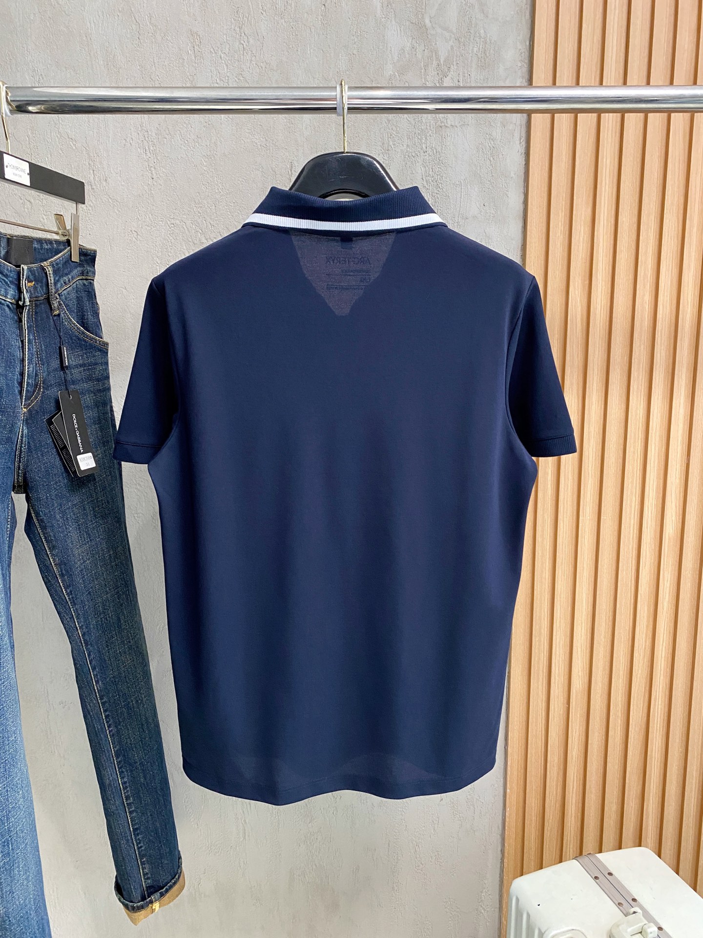 short sleeves