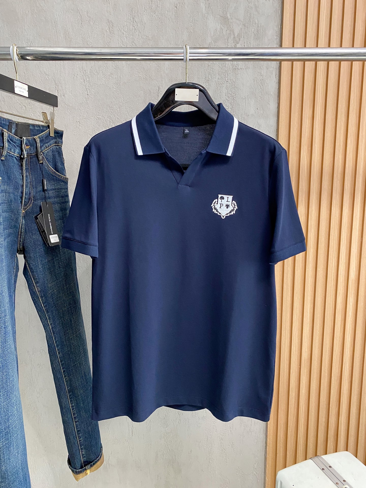 short sleeves