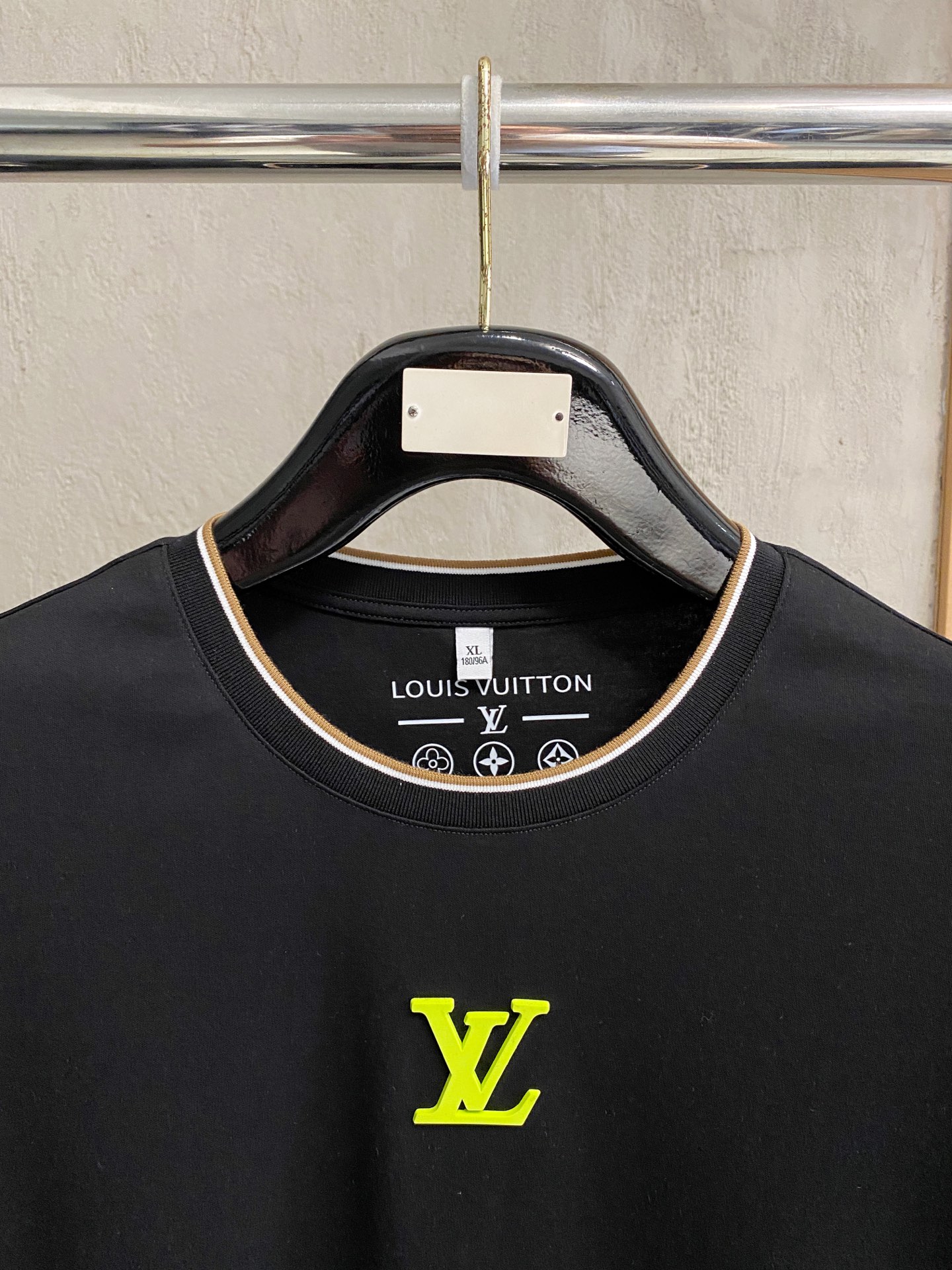 short sleeves