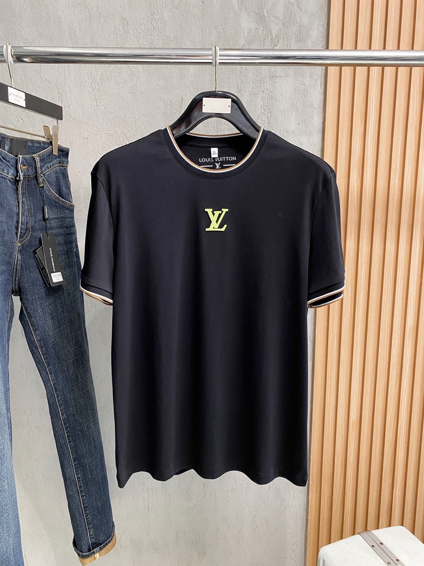 short sleeves