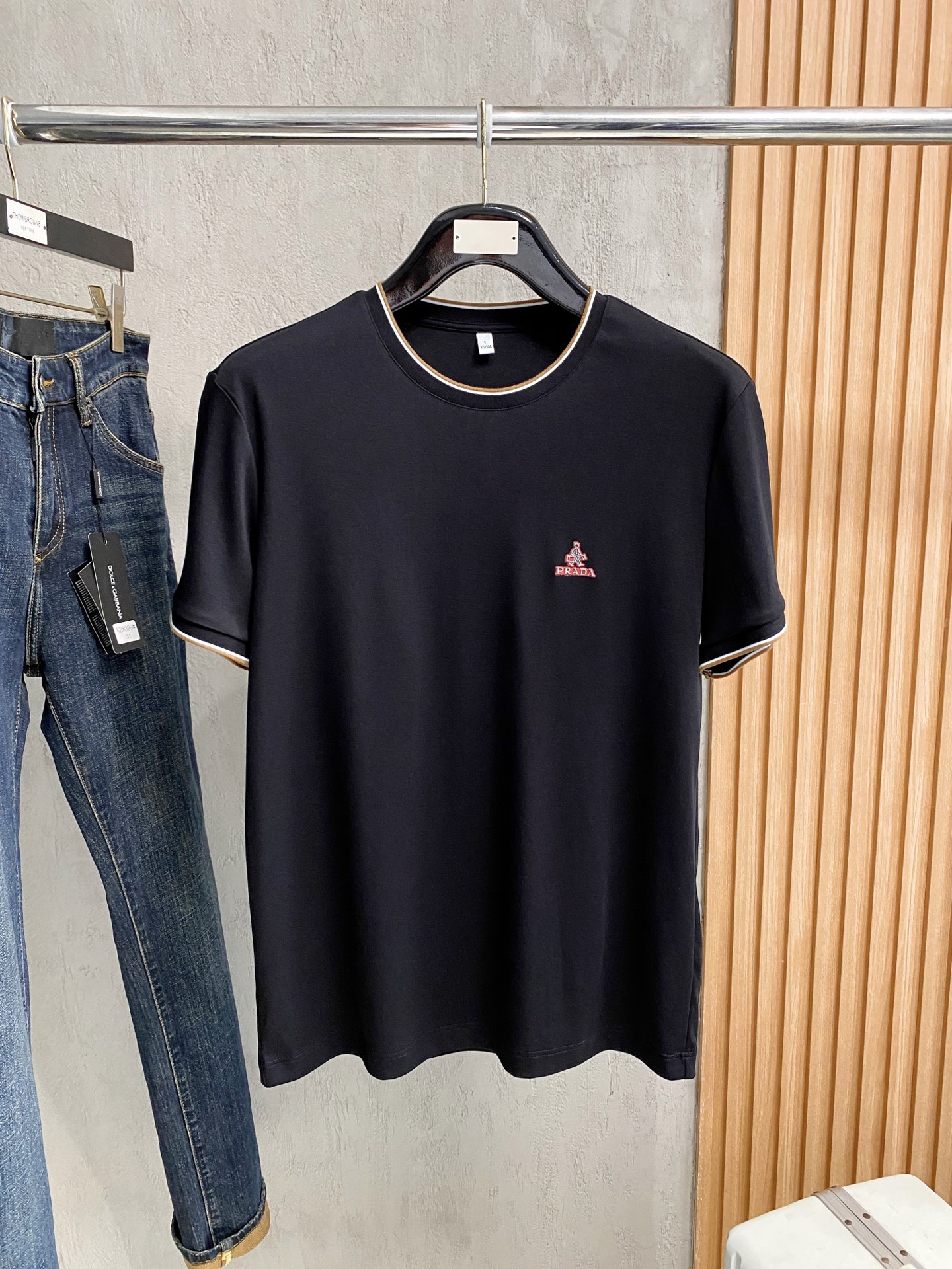 short sleeves