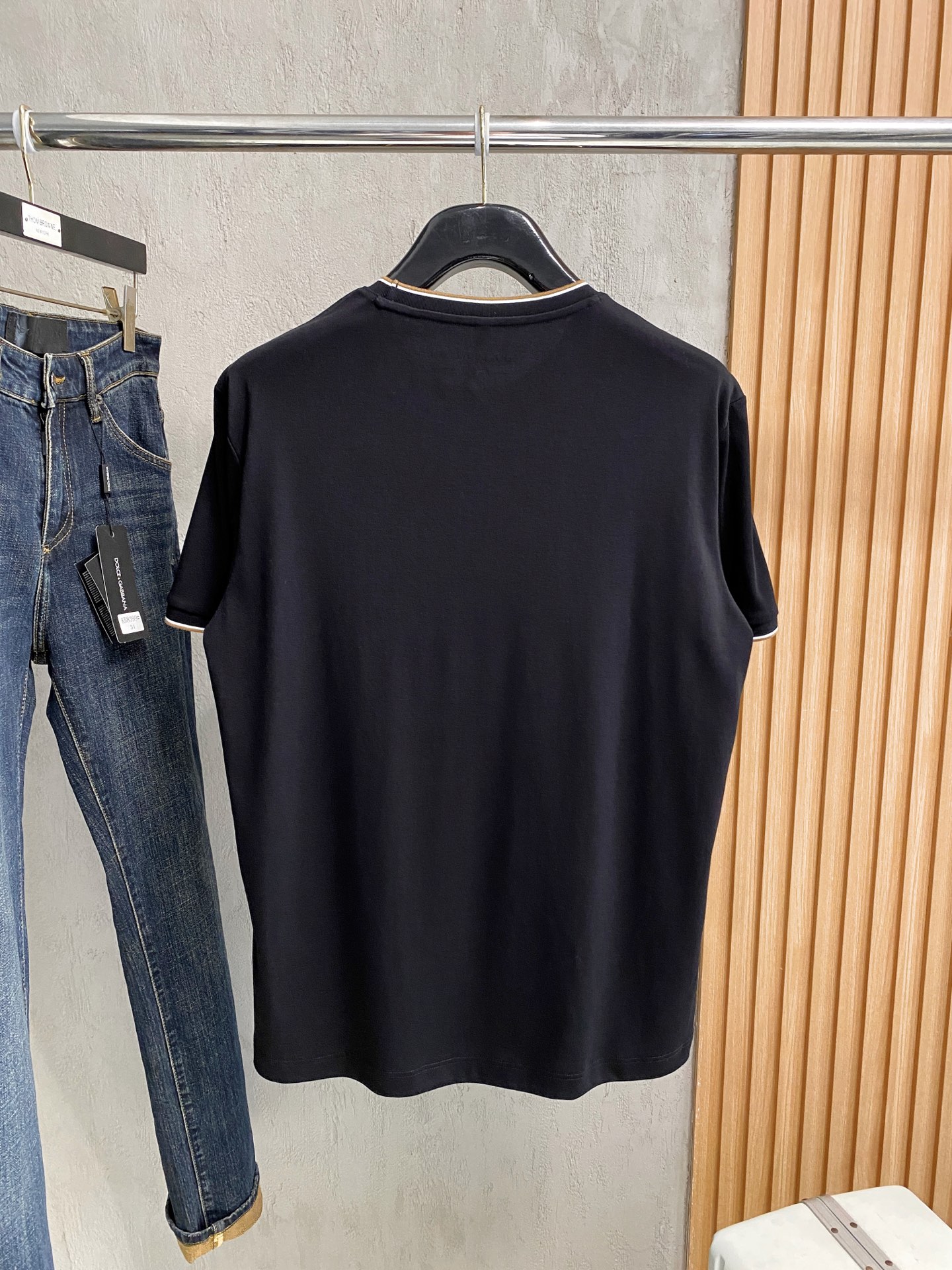 short sleeves
