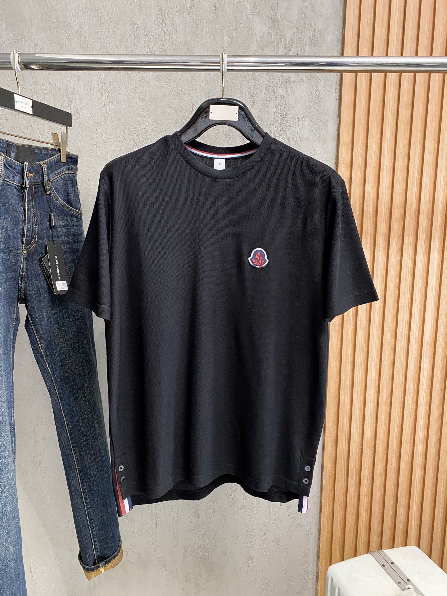 short sleeves