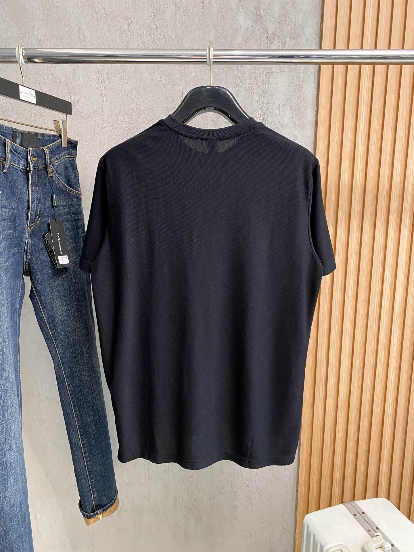 short sleeves