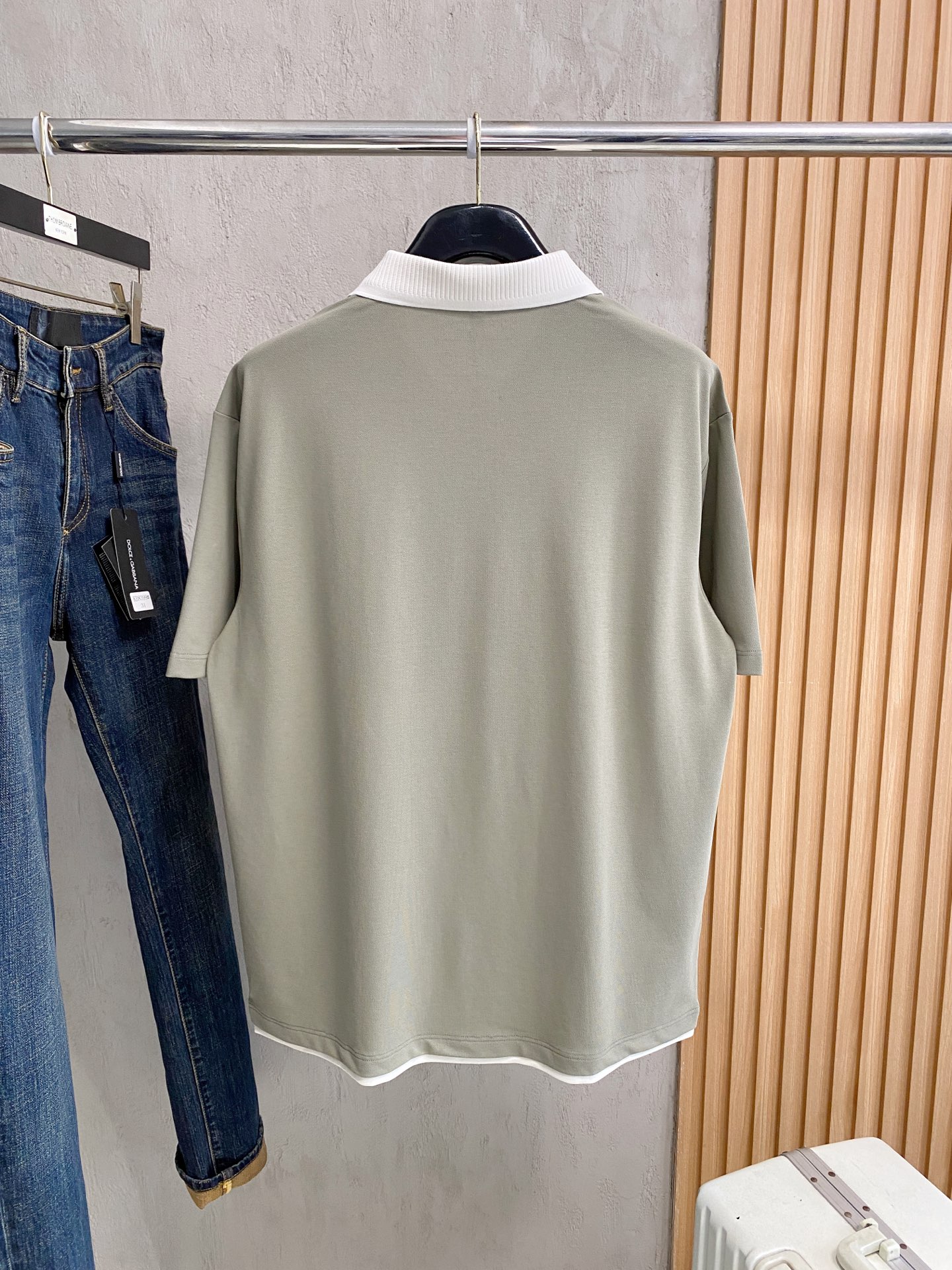 short sleeves