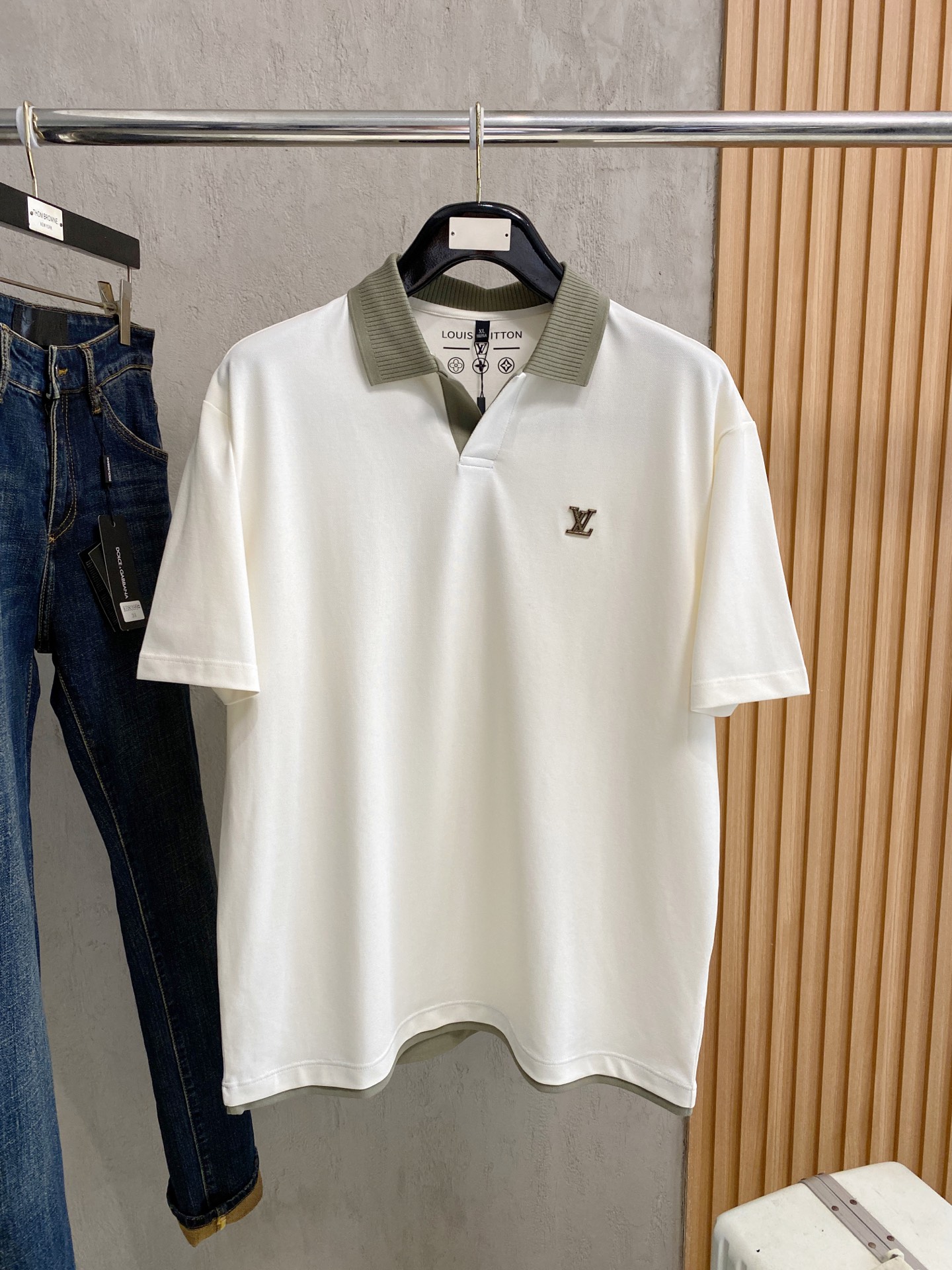 short sleeves