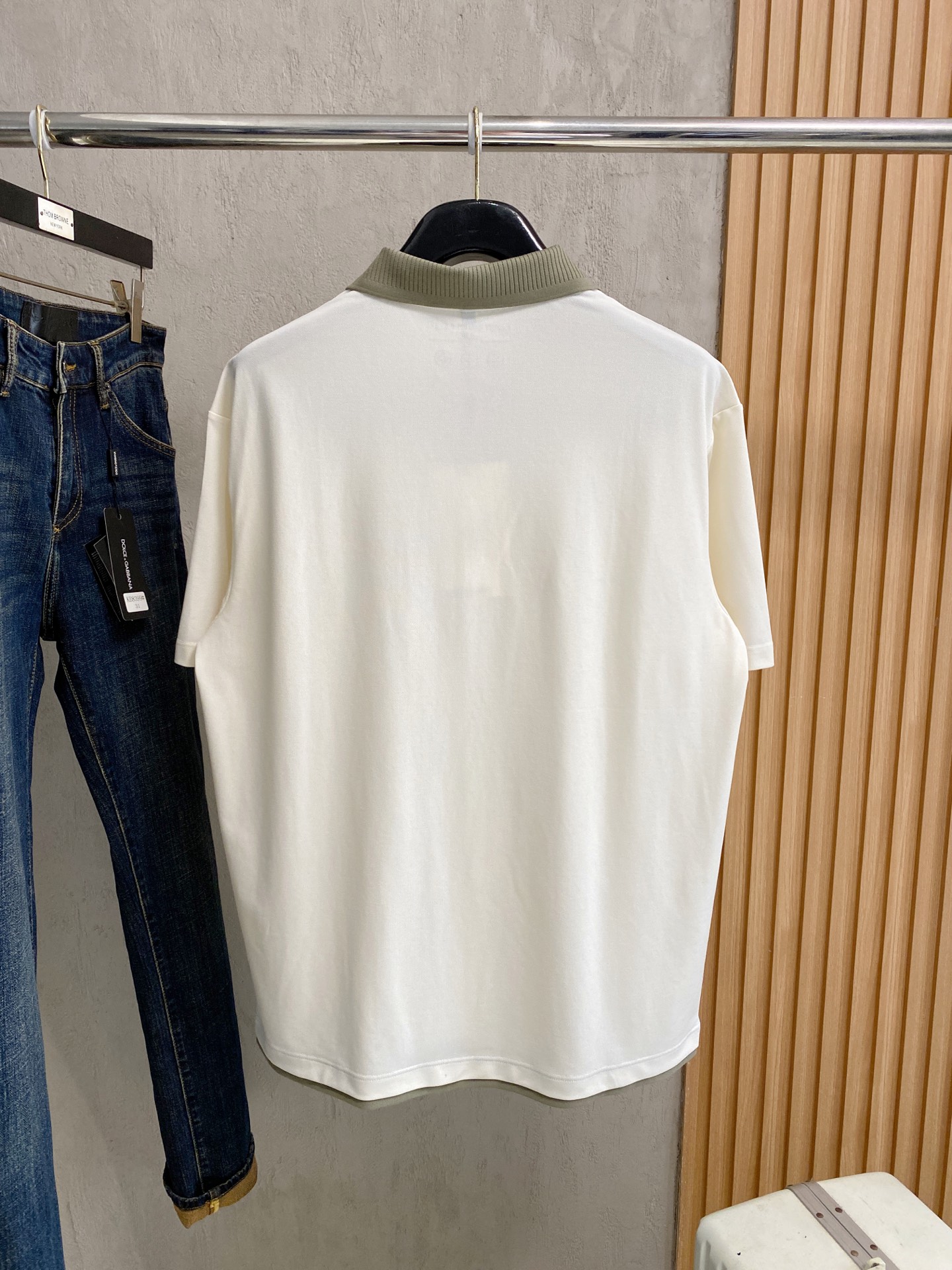 short sleeves