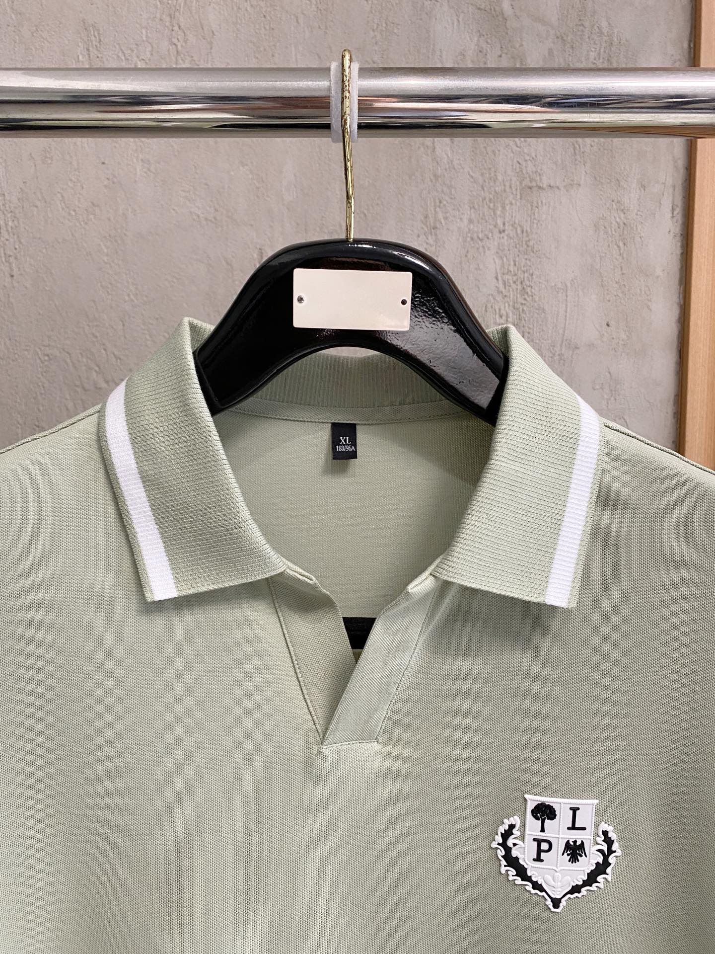 short sleeves
