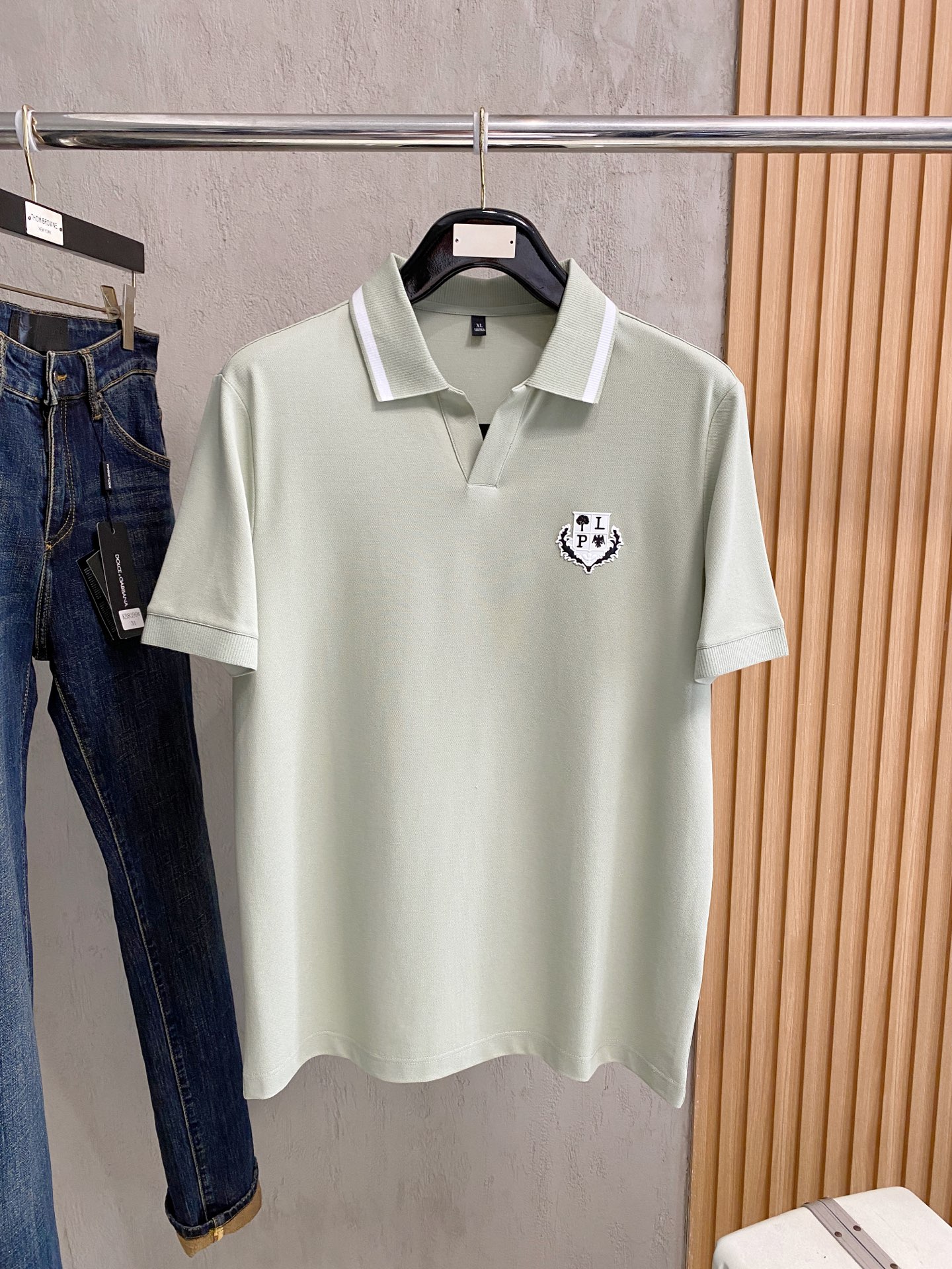 short sleeves