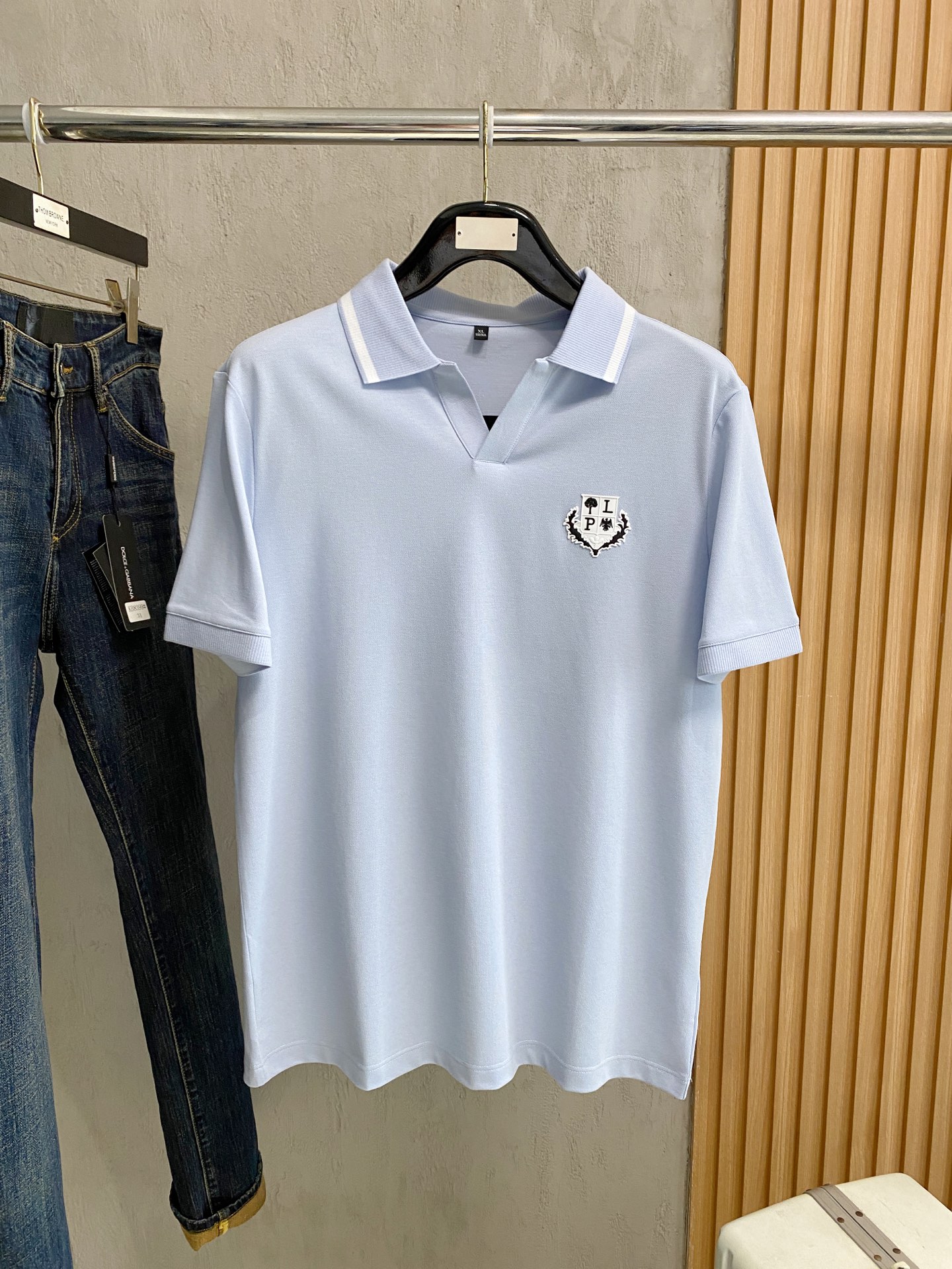 short sleeves