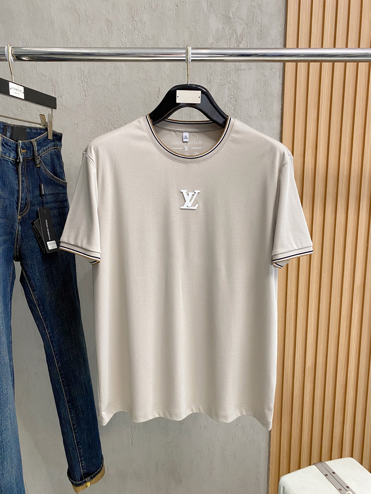 short sleeves