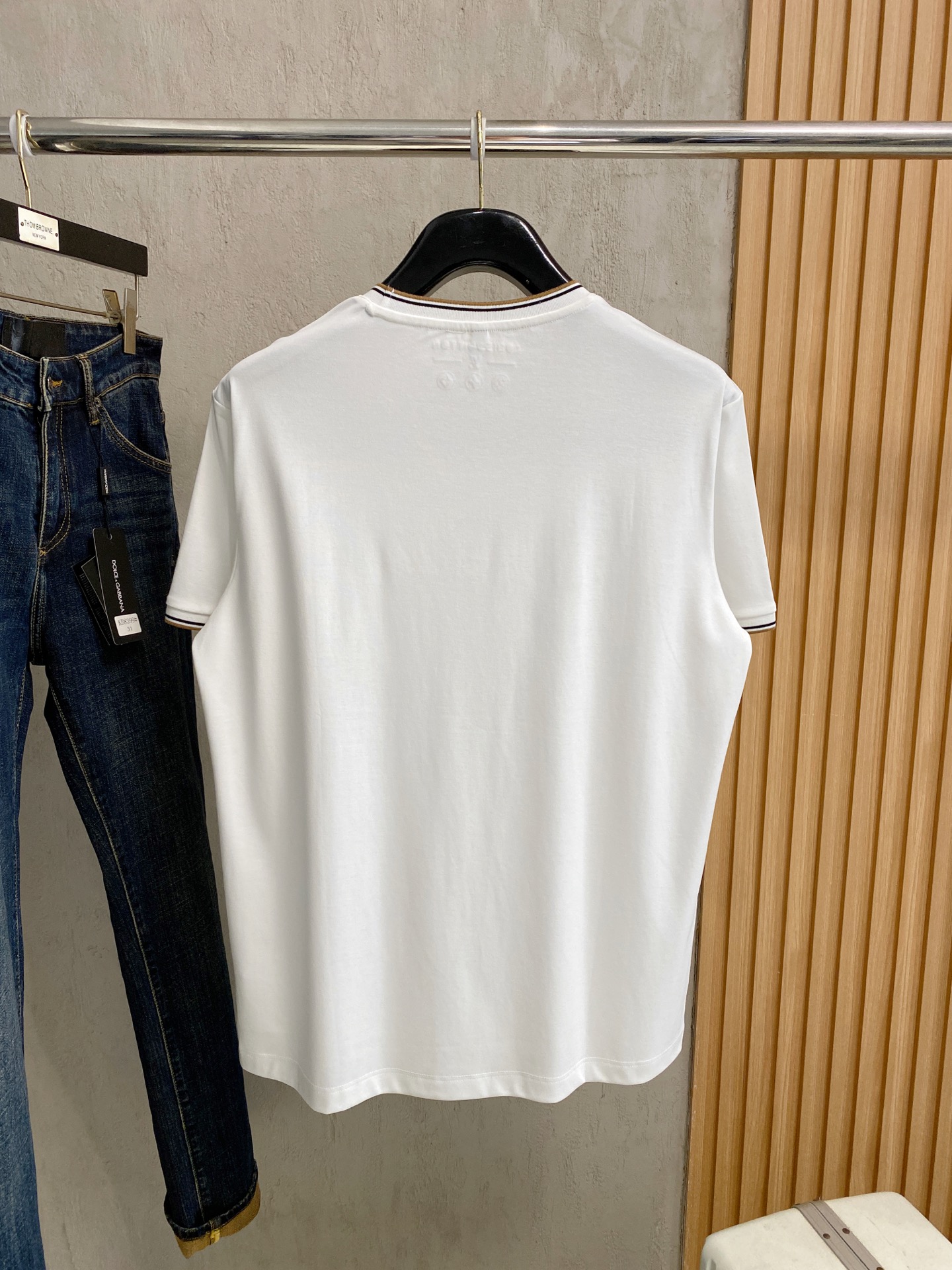 short sleeves