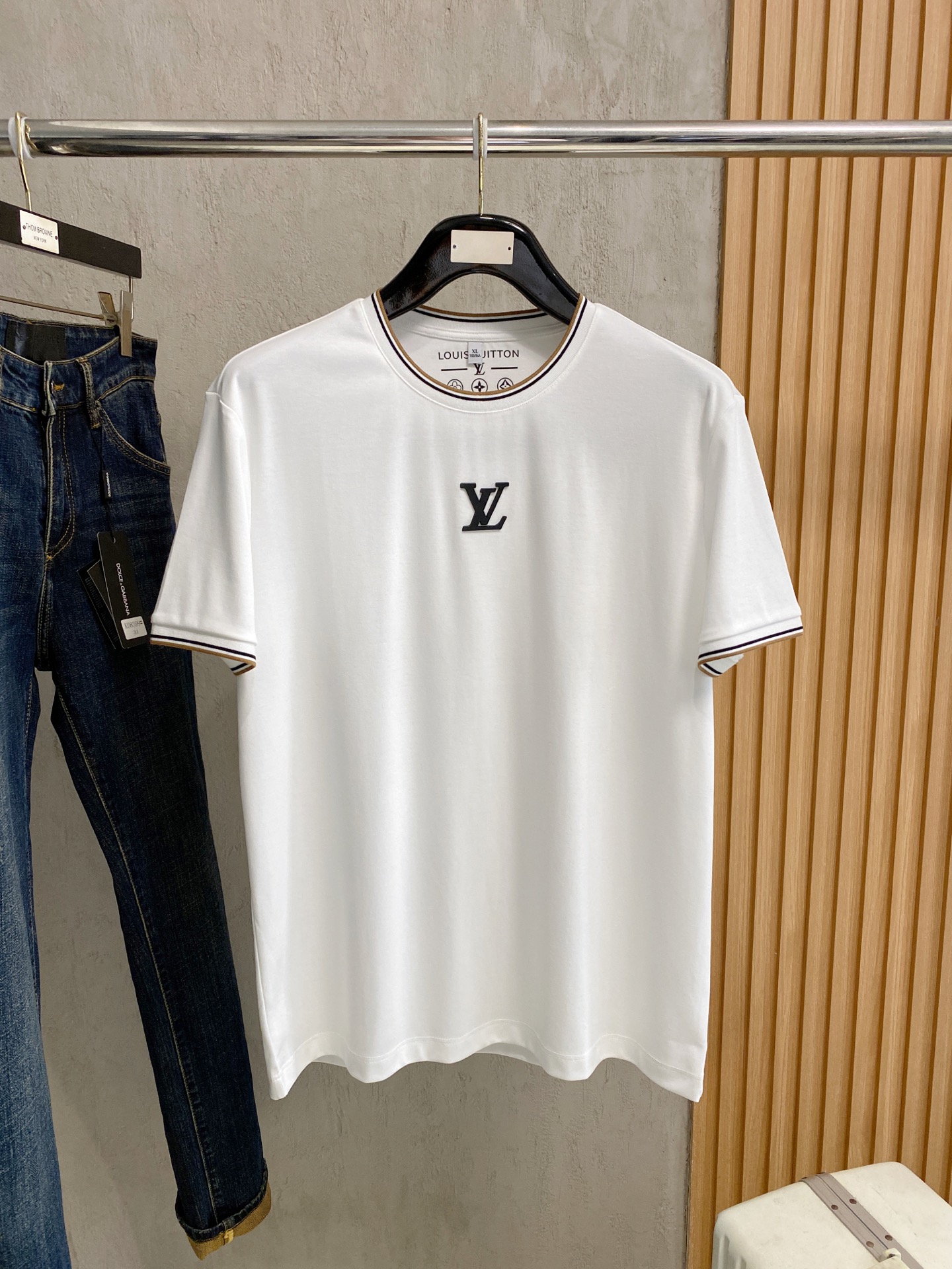 short sleeves