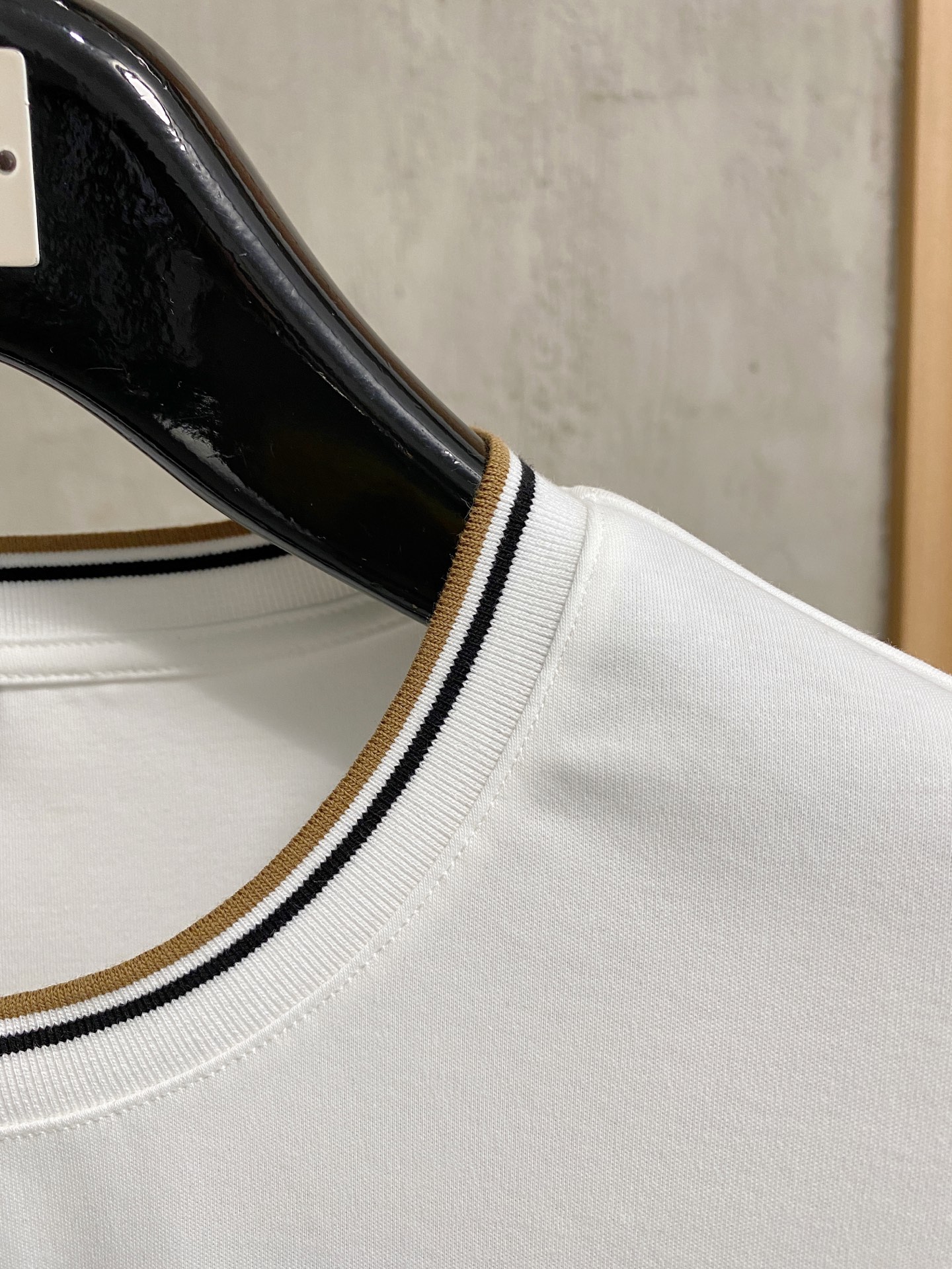 short sleeves