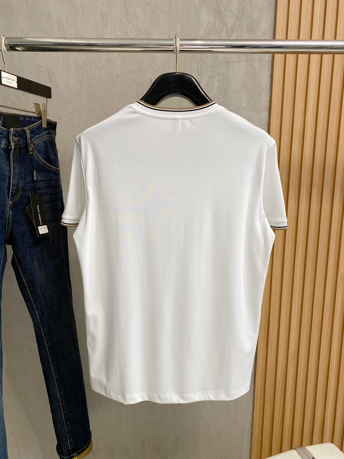 short sleeves