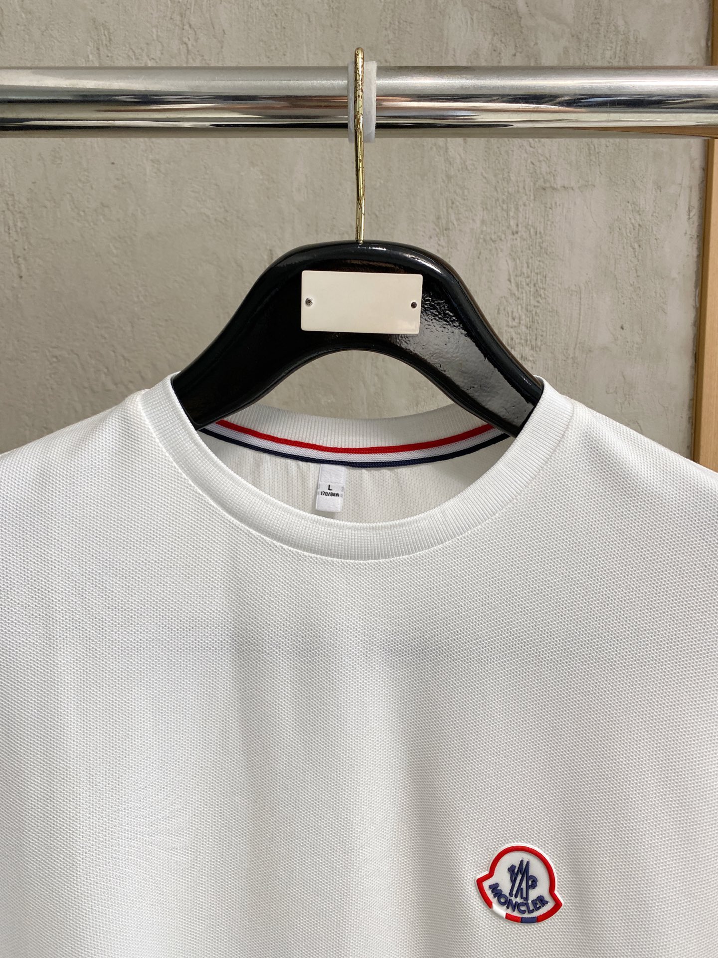 short sleeves