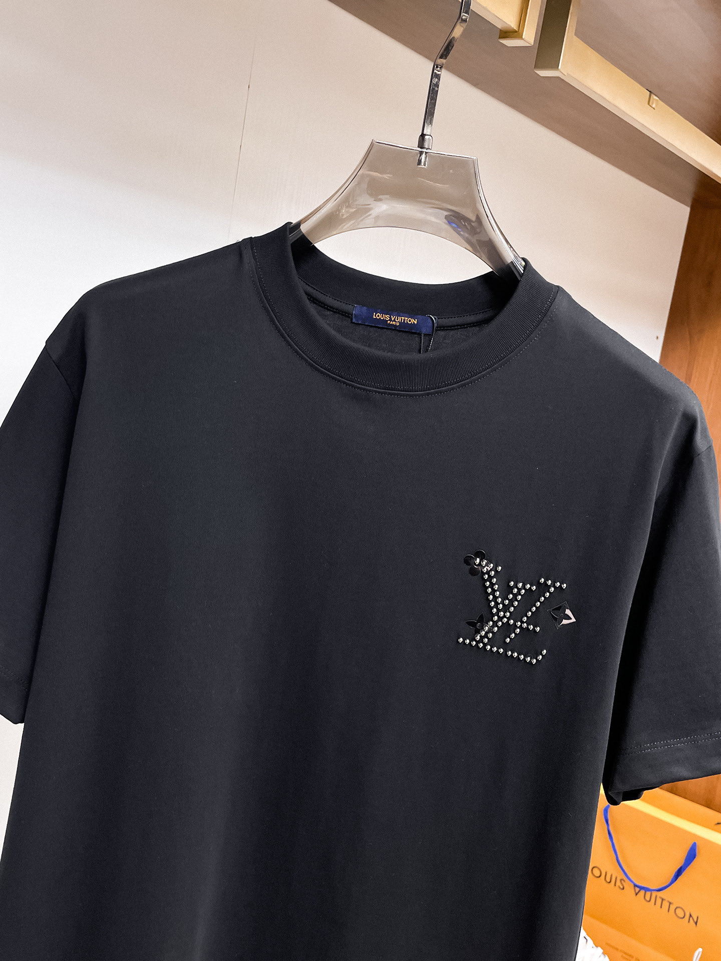 short sleeves