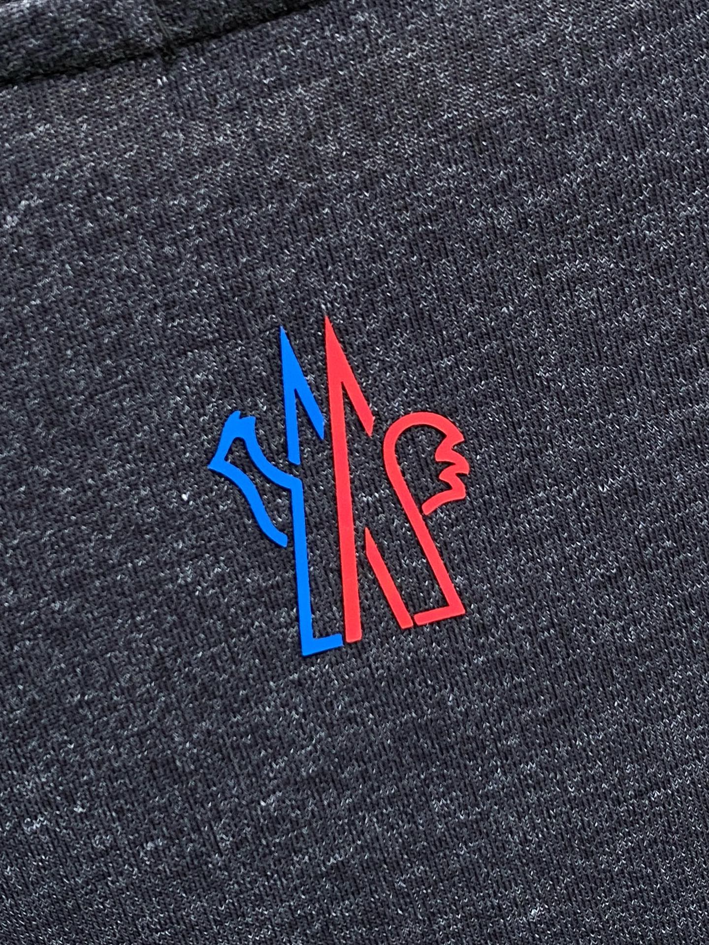 short sleeves