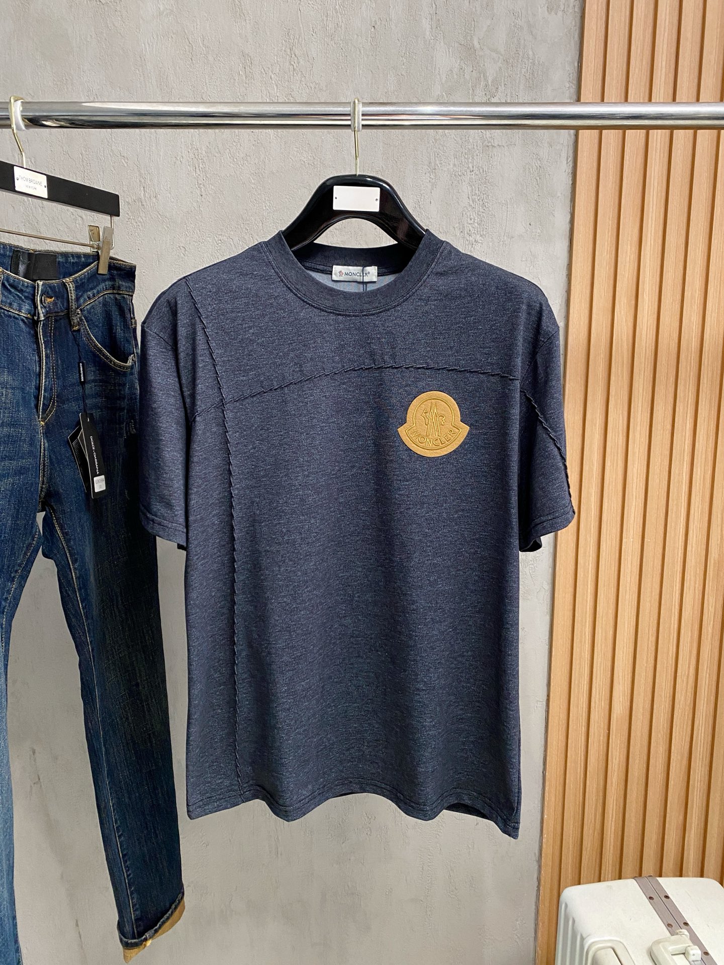 short sleeves