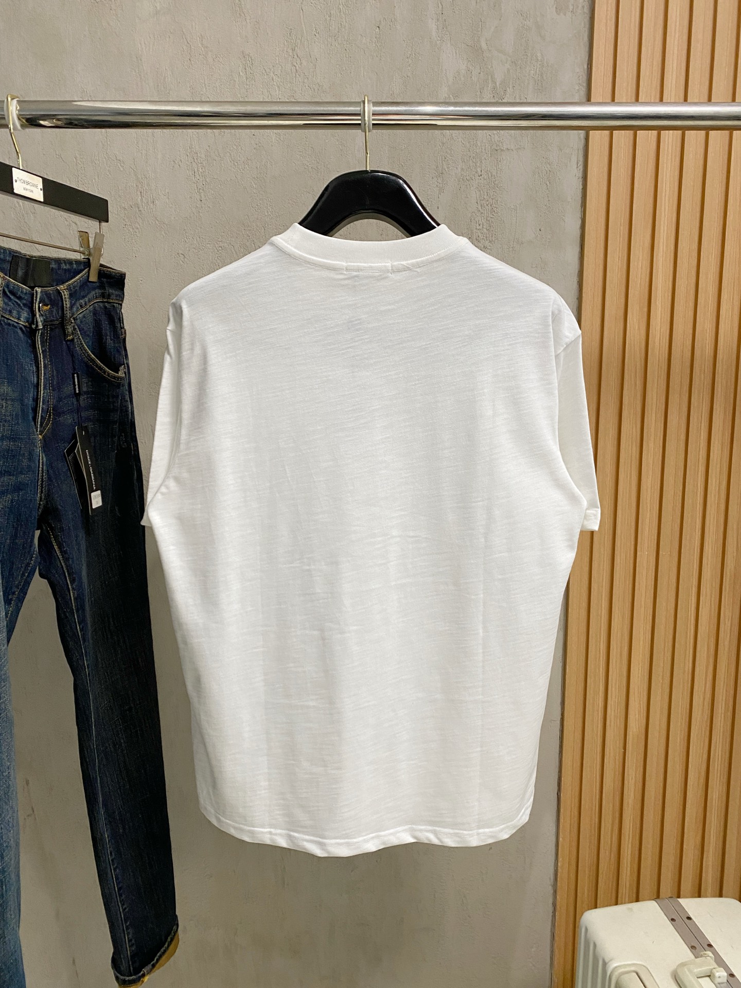 short sleeves