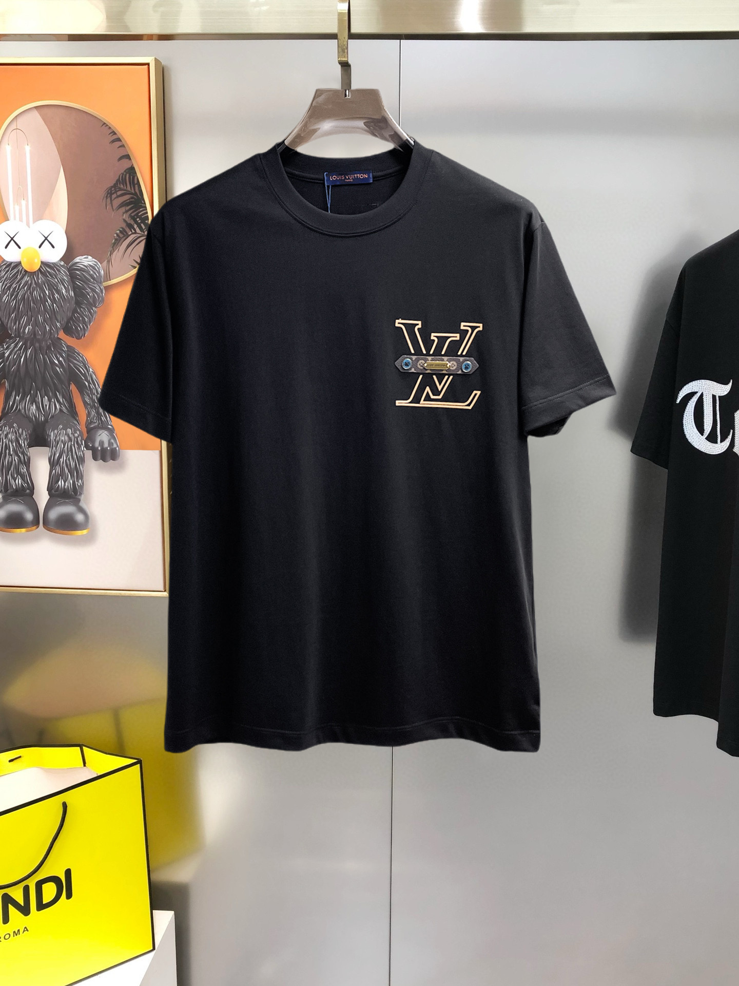 short sleeves