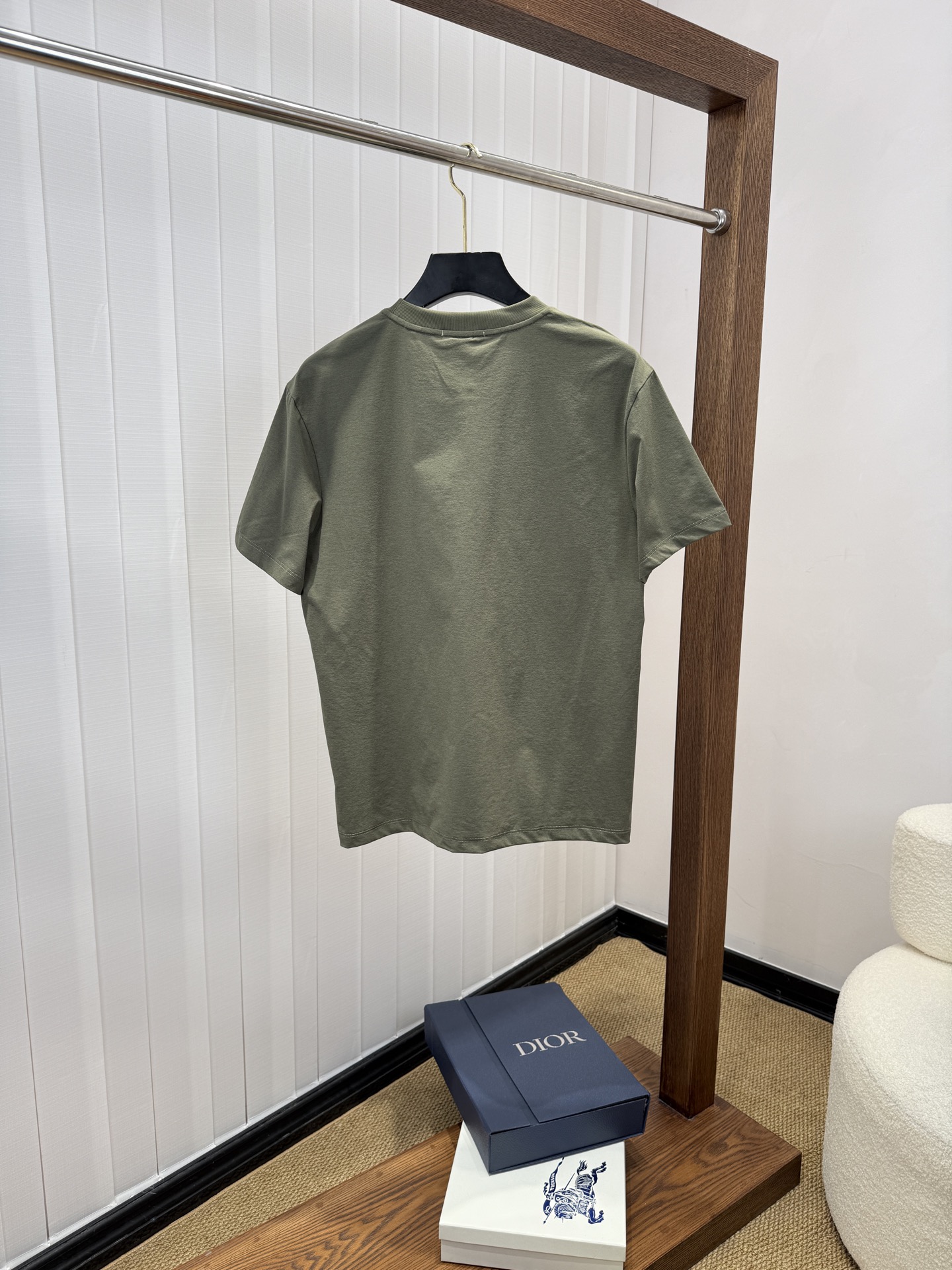 short sleeves