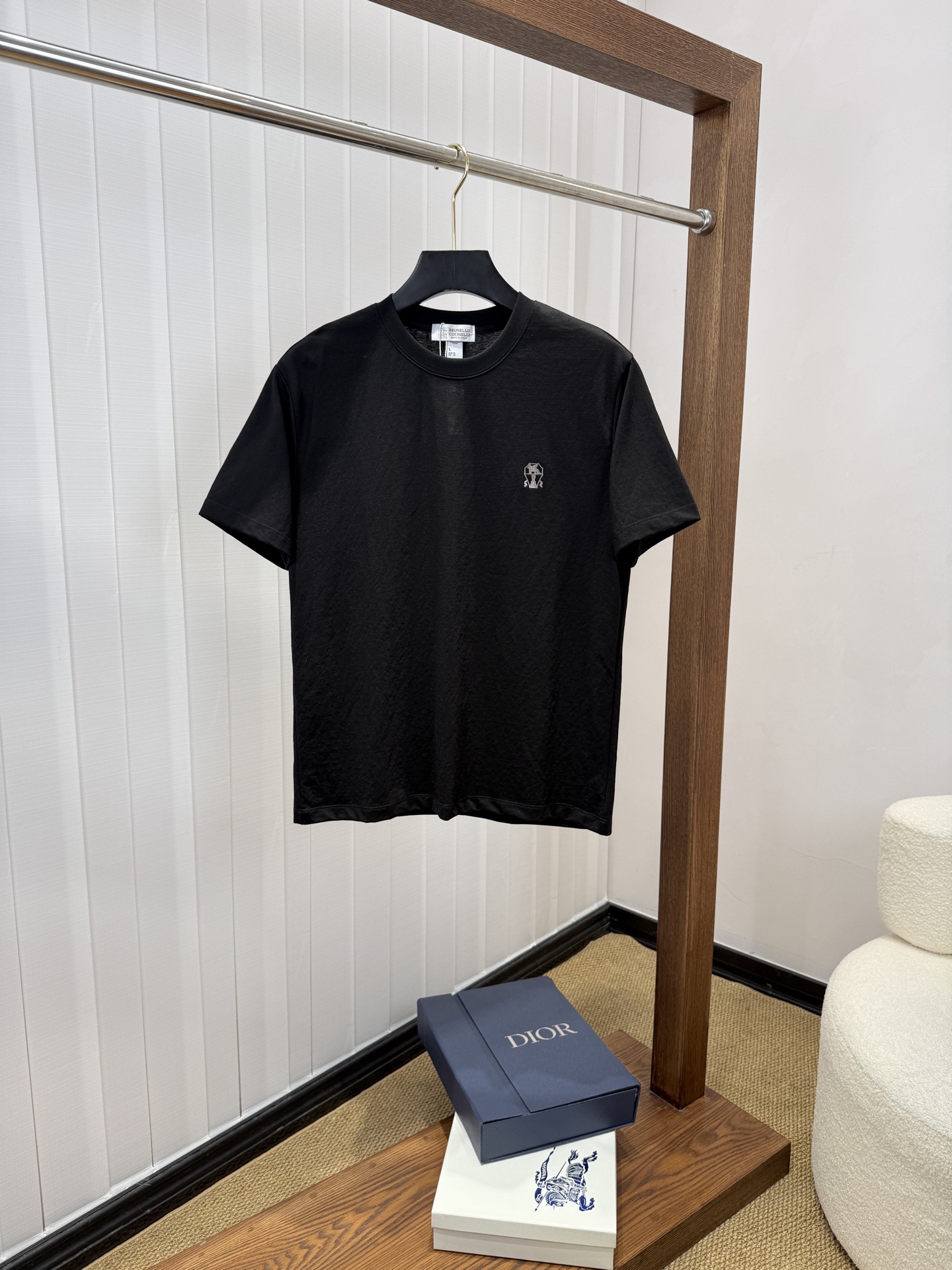 short sleeves