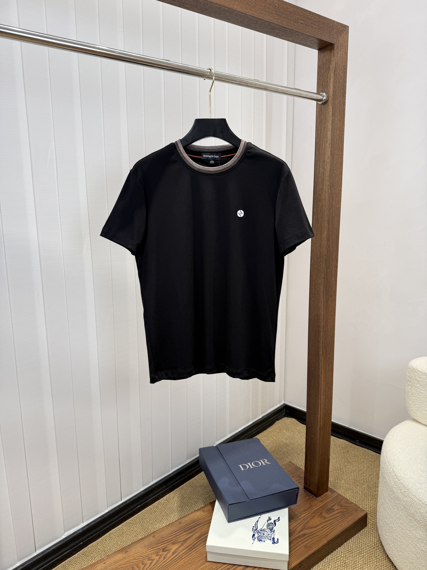 short sleeves