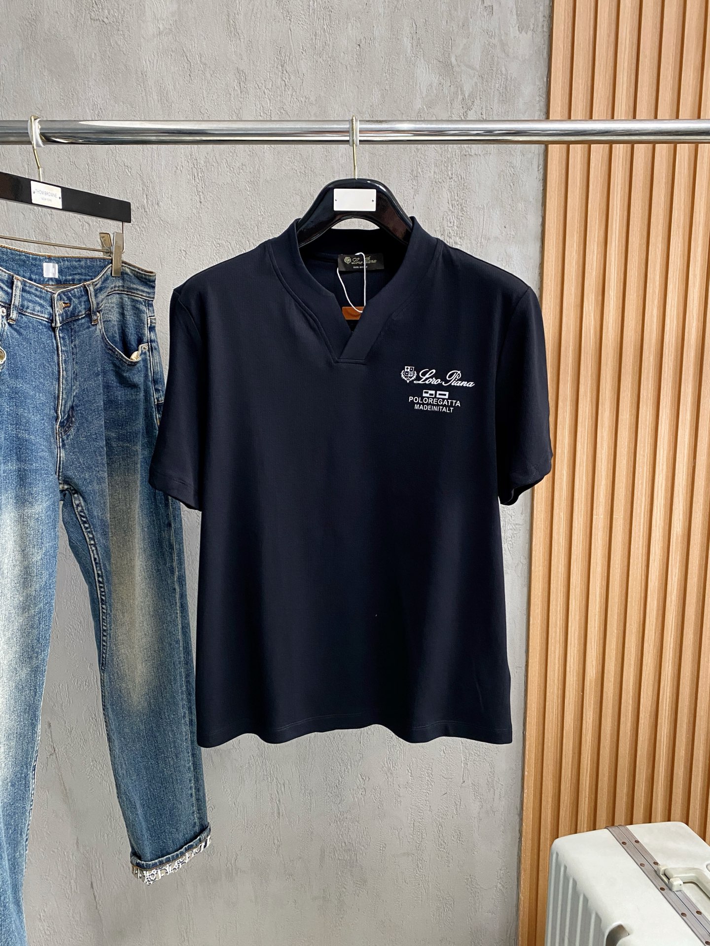 short sleeves