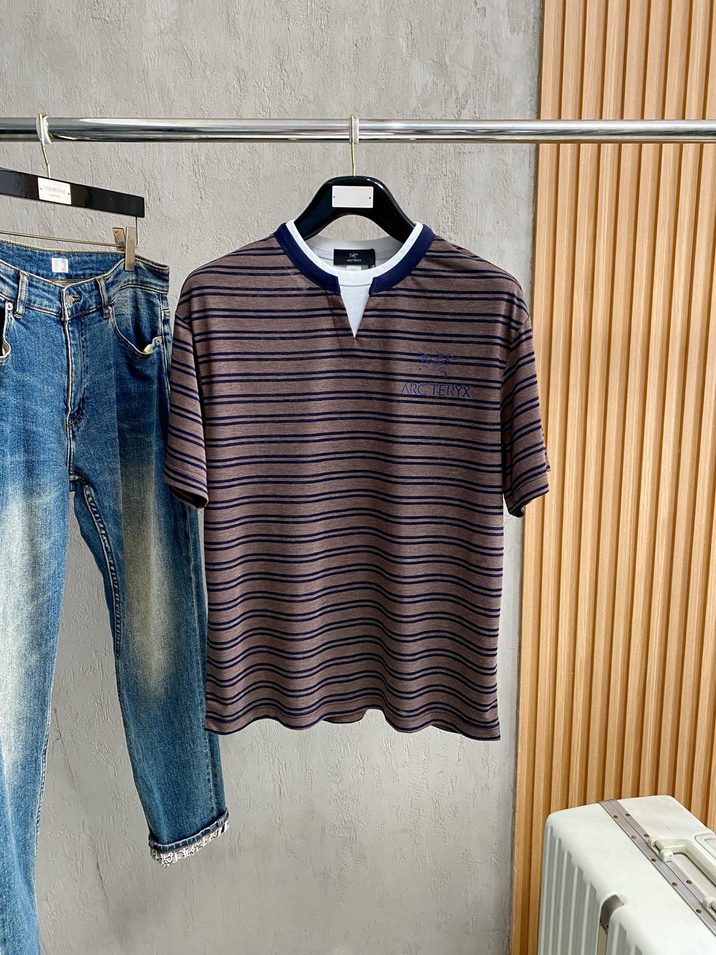 short sleeves