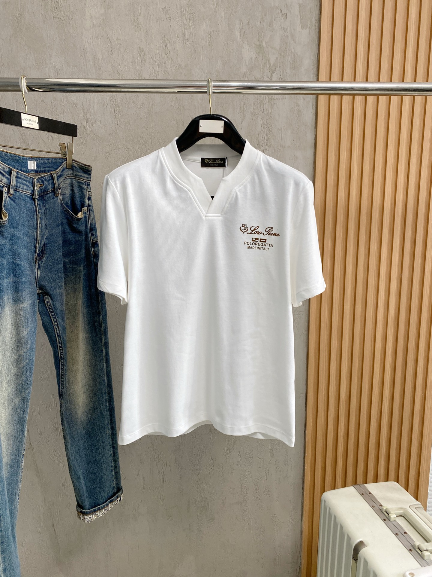 short sleeves