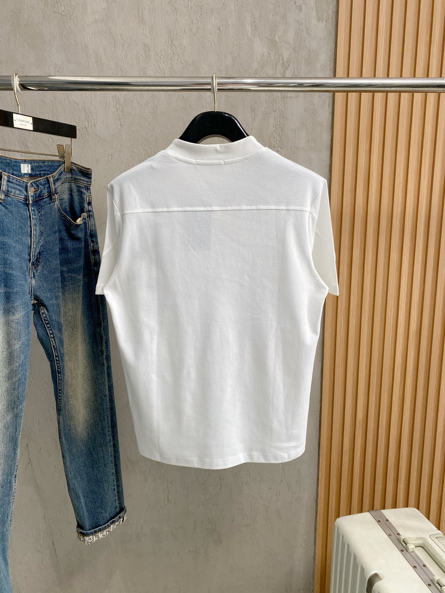 short sleeves