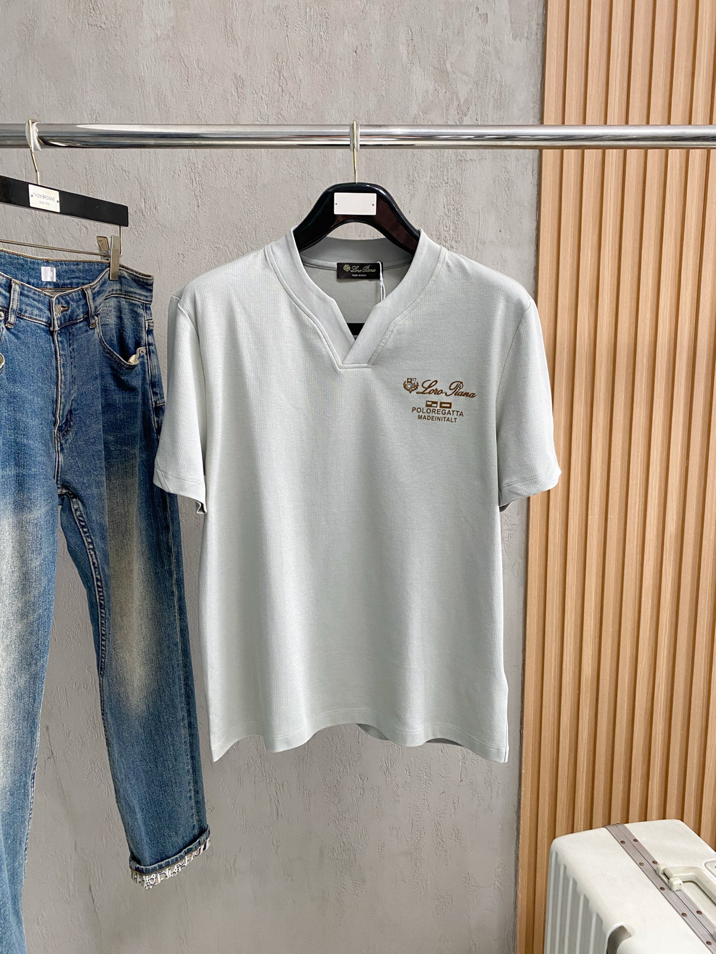short sleeves