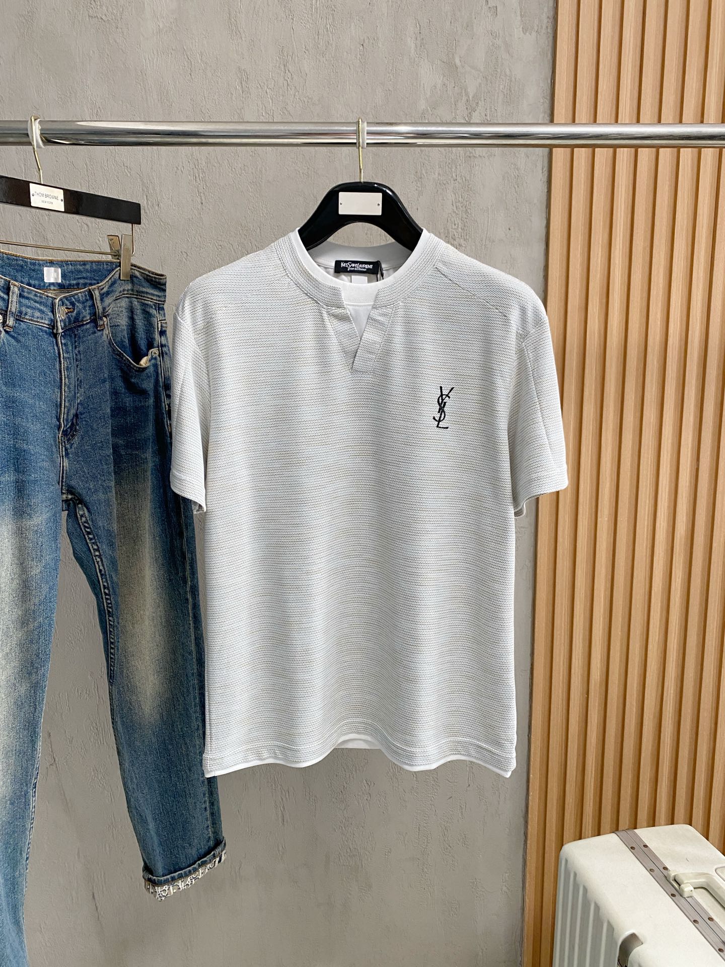 short sleeves