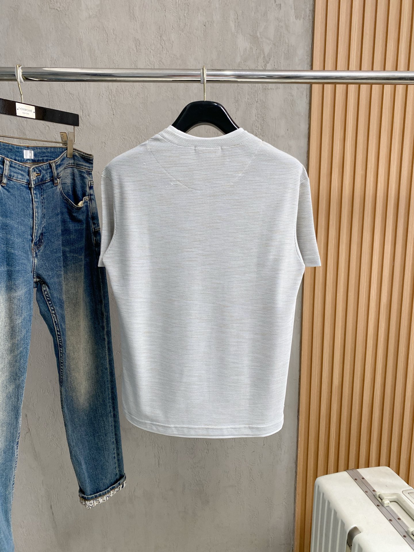 short sleeves