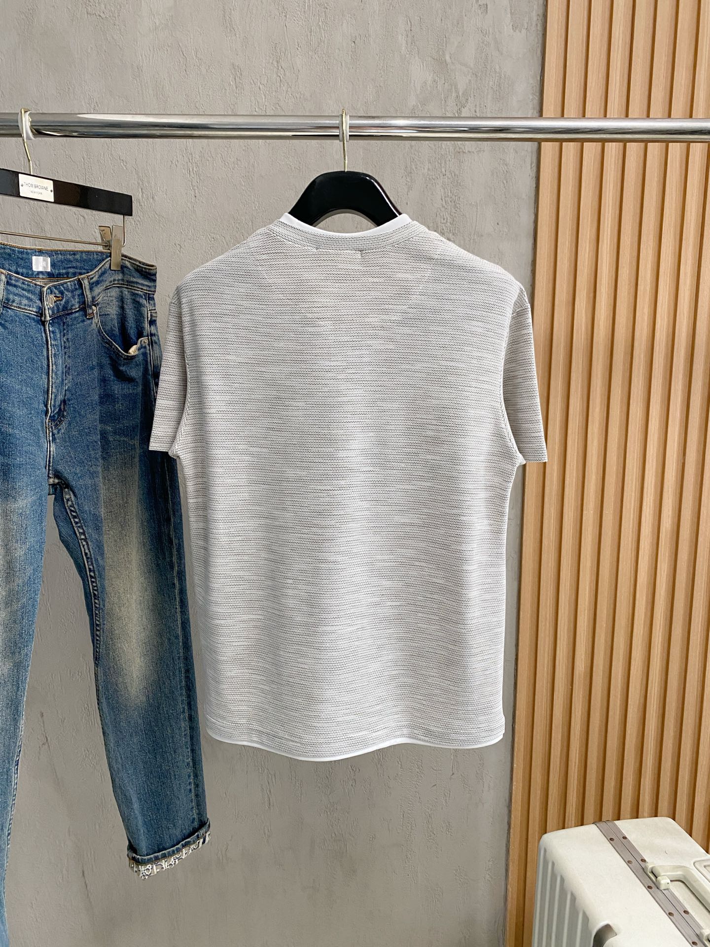 short sleeves
