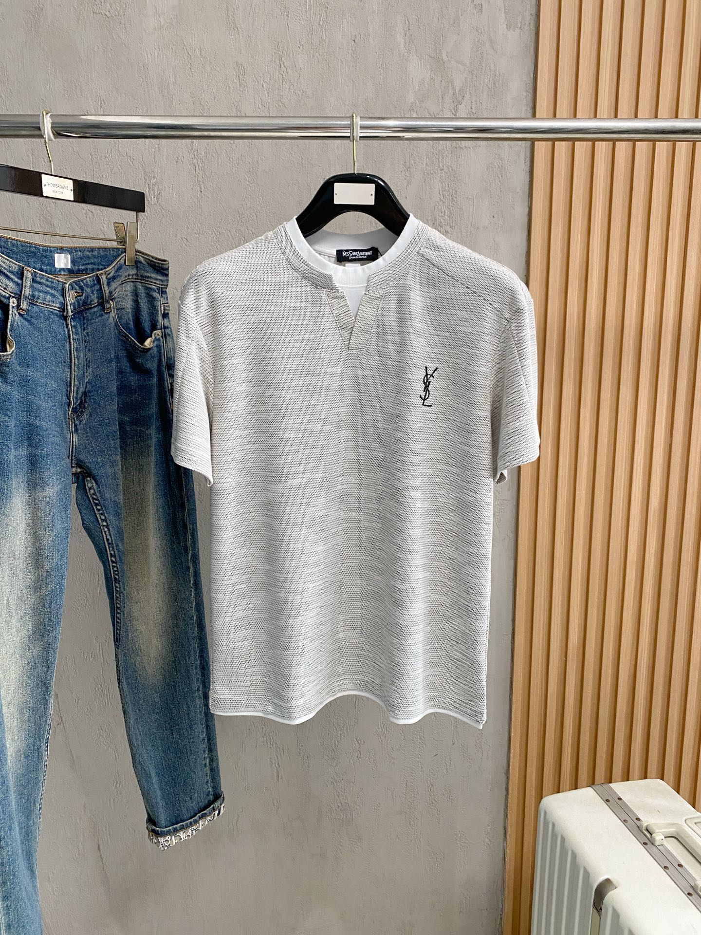 short sleeves
