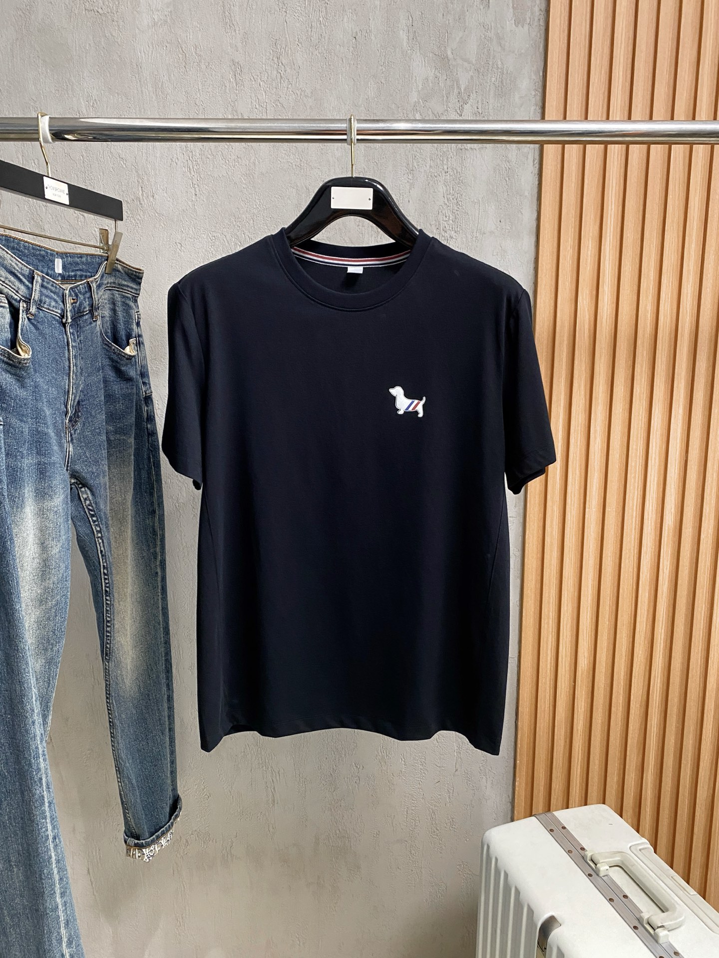 short sleeves