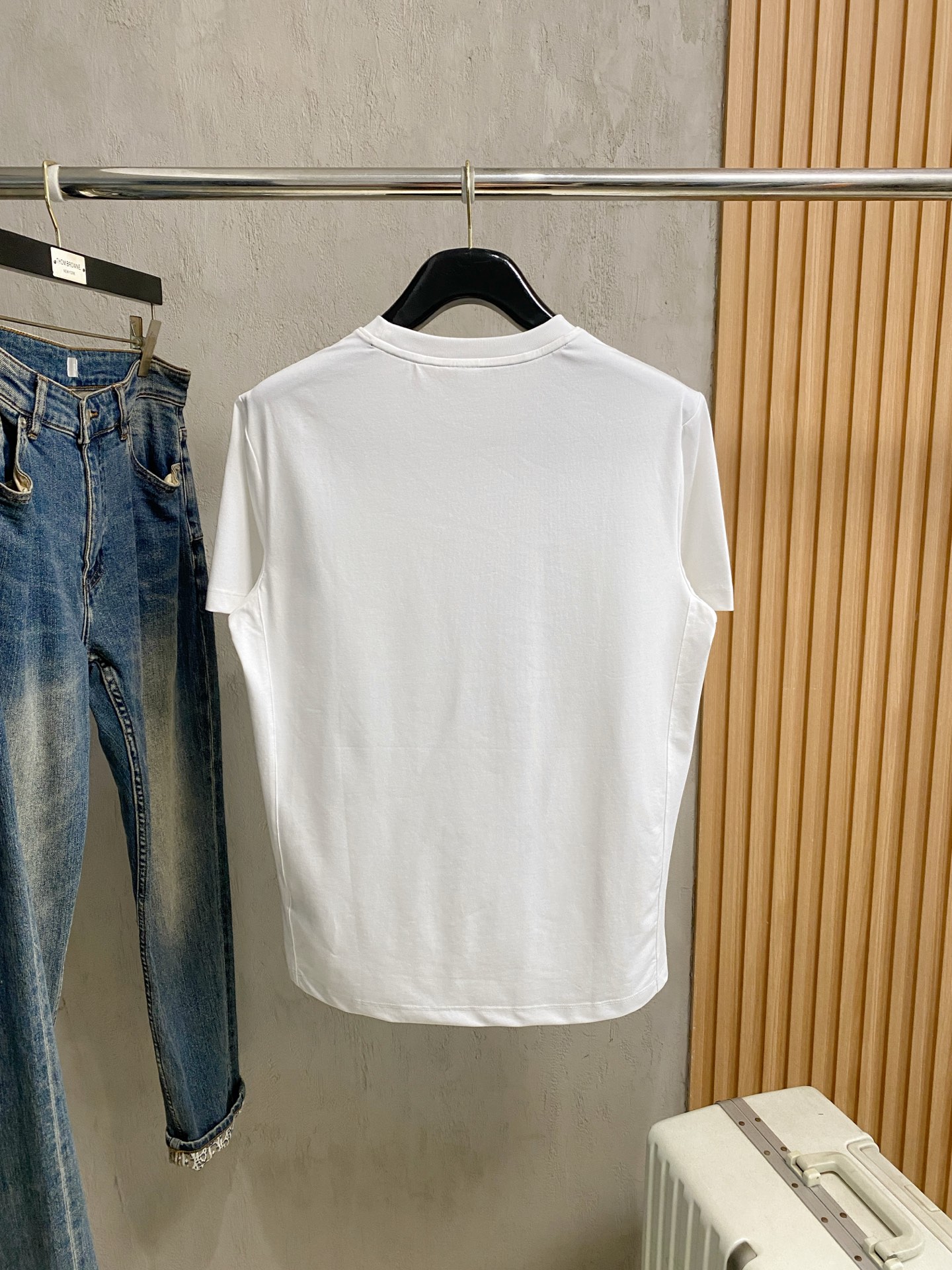 short sleeves