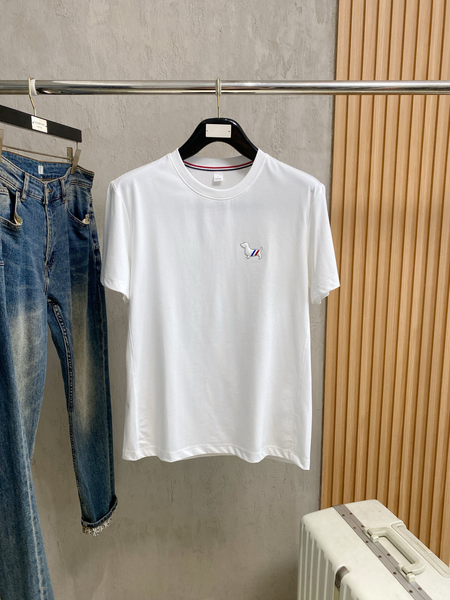 short sleeves